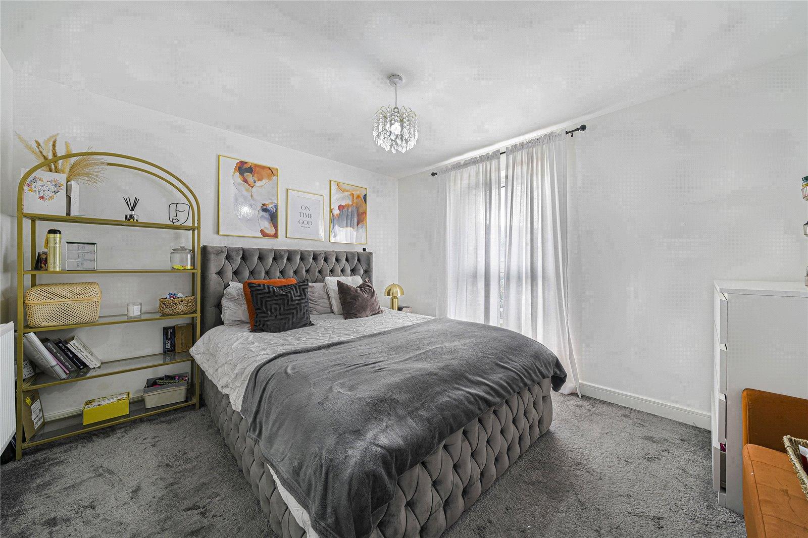 2 bedroom property for sale in Castle Hill | Robinson Jackson