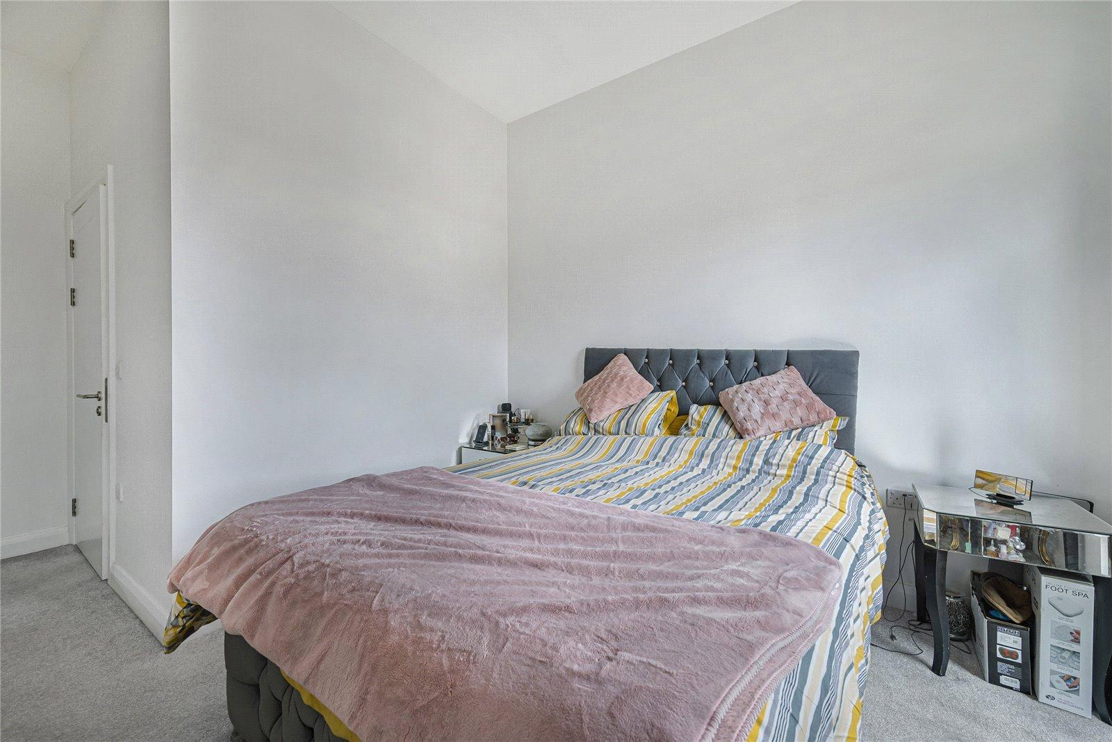 2 bedroom property for sale in Castle Hill | Robinson Jackson