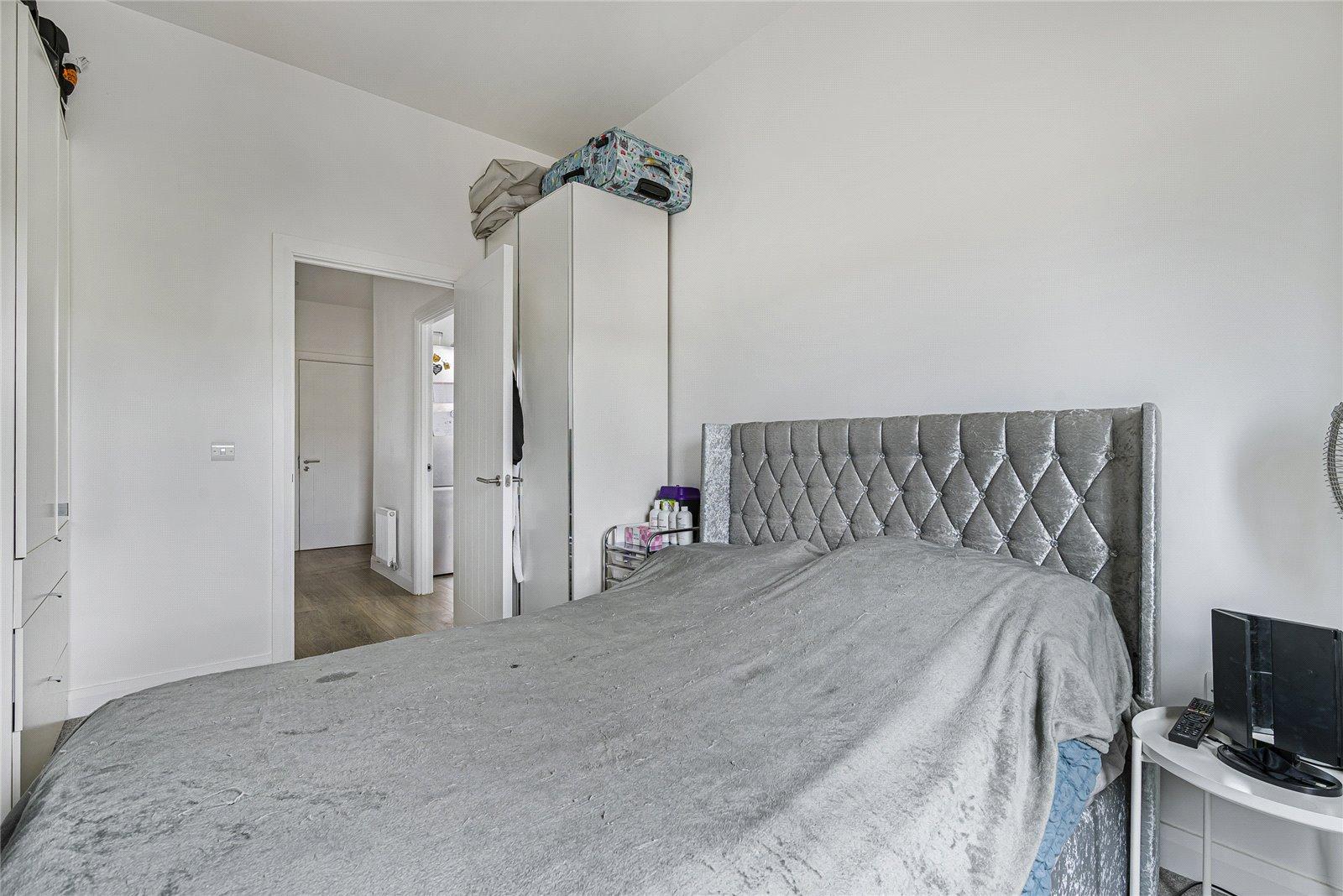 2 bedroom property for sale in Castle Hill | Robinson Jackson