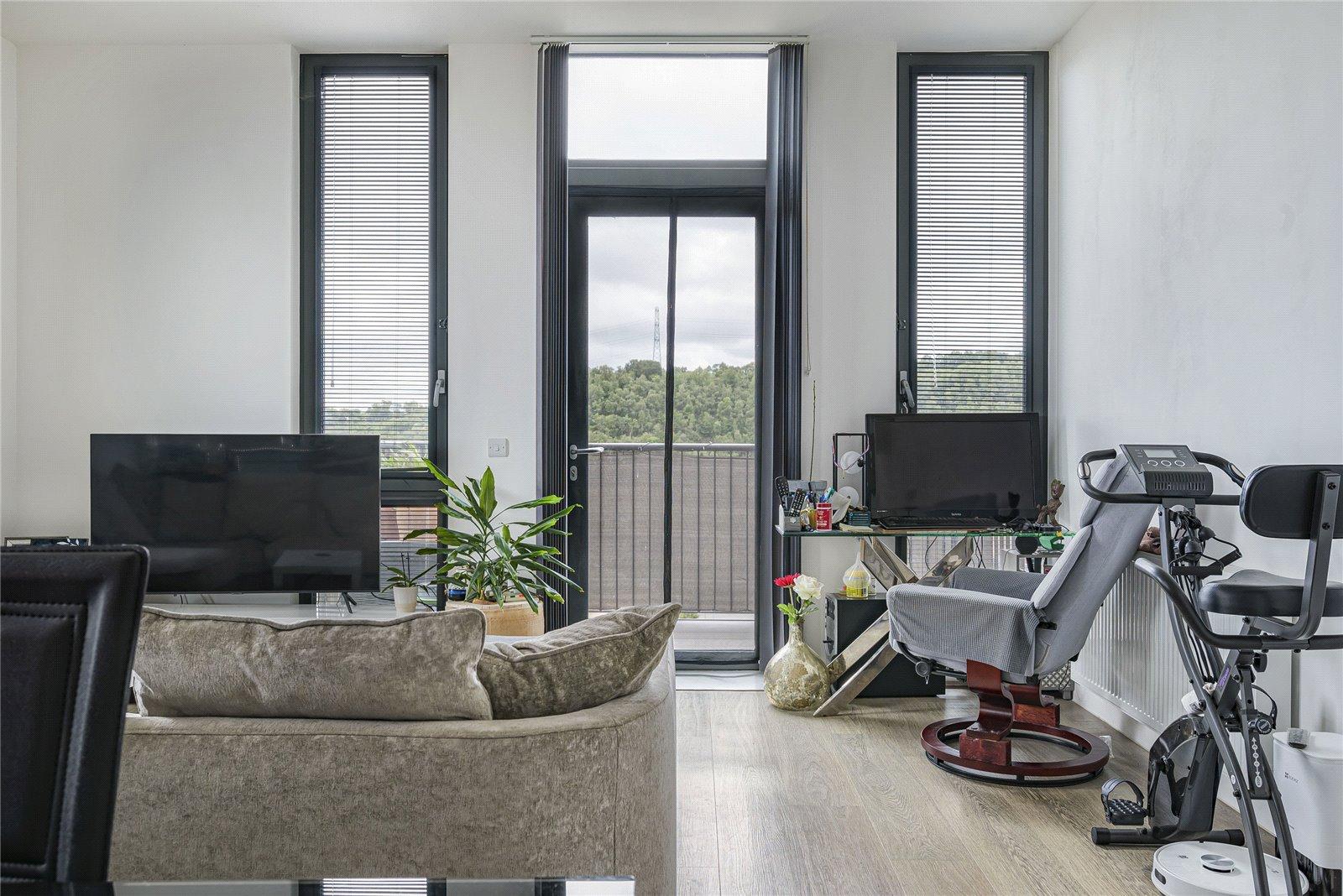 2 bedroom property for sale in Castle Hill | Robinson Jackson