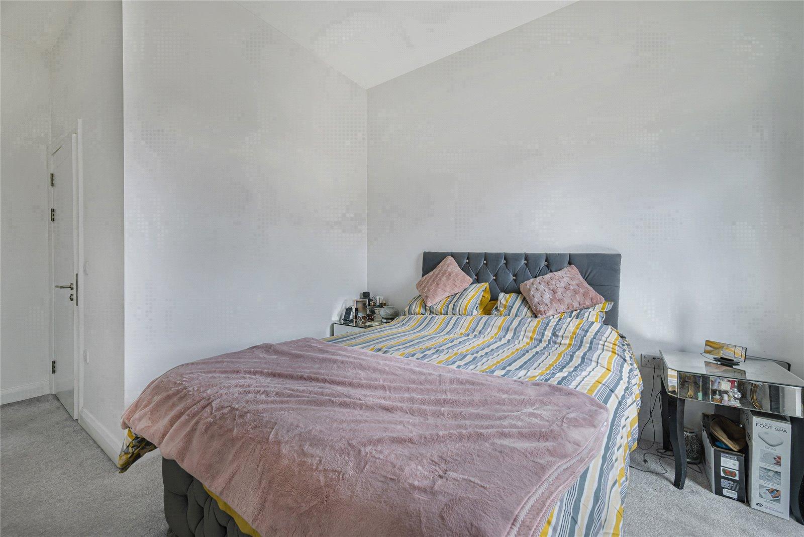 2 bedroom property for sale in Castle Hill | Robinson Jackson