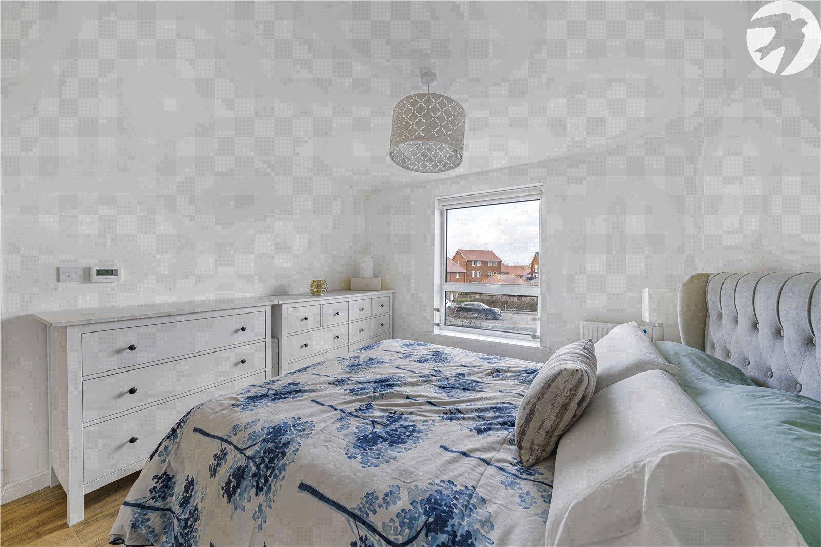 2 bedroom property for sale in Castle Hill | Robinson Jackson
