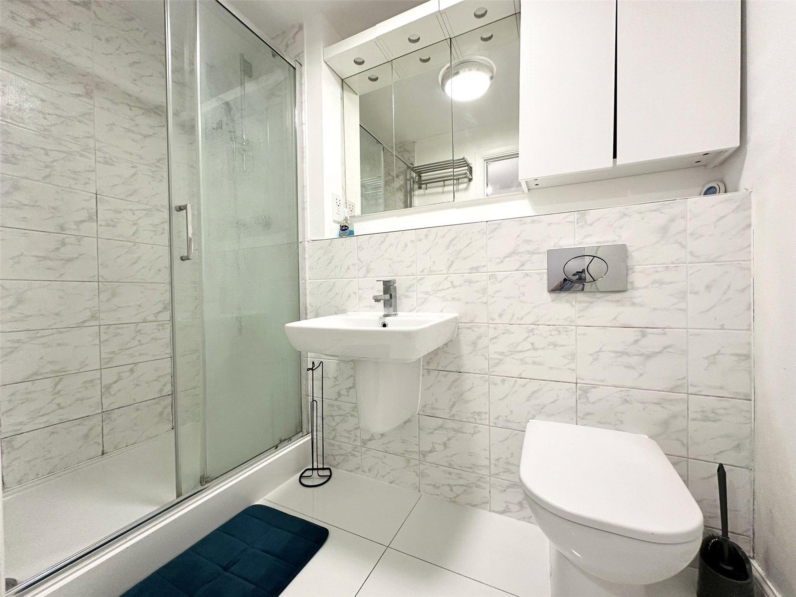2 bedroom property for sale in Castle Hill | Robinson Jackson