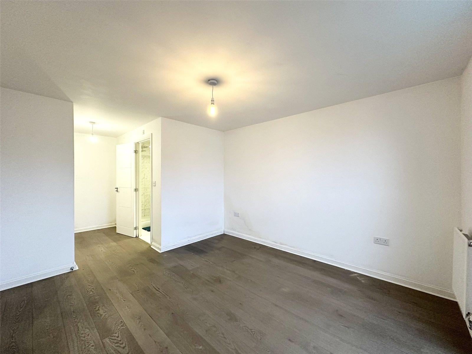 2 bedroom property for sale in Castle Hill | Robinson Jackson