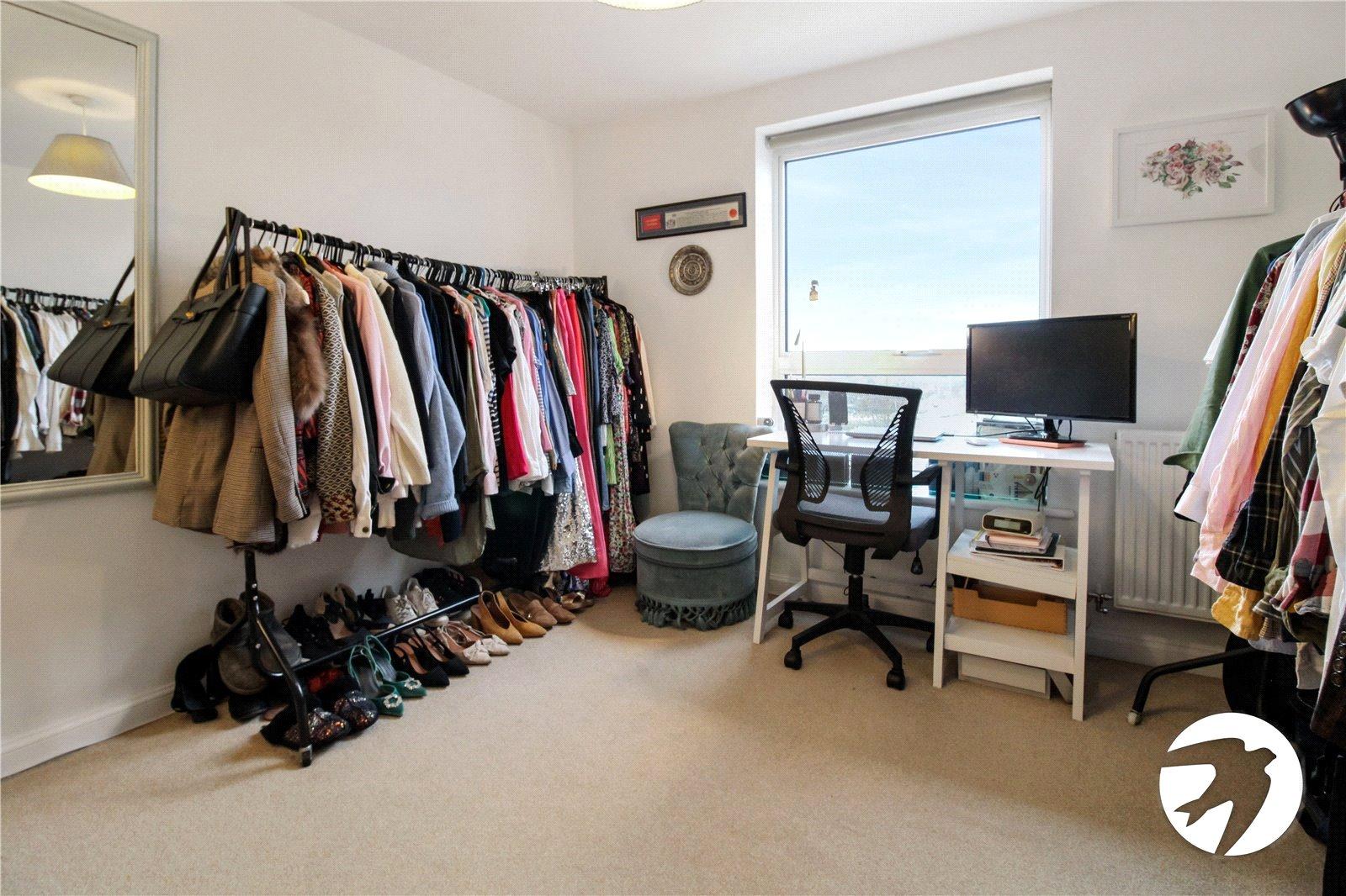 2 bedroom property for sale in Castle Hill | Robinson Jackson