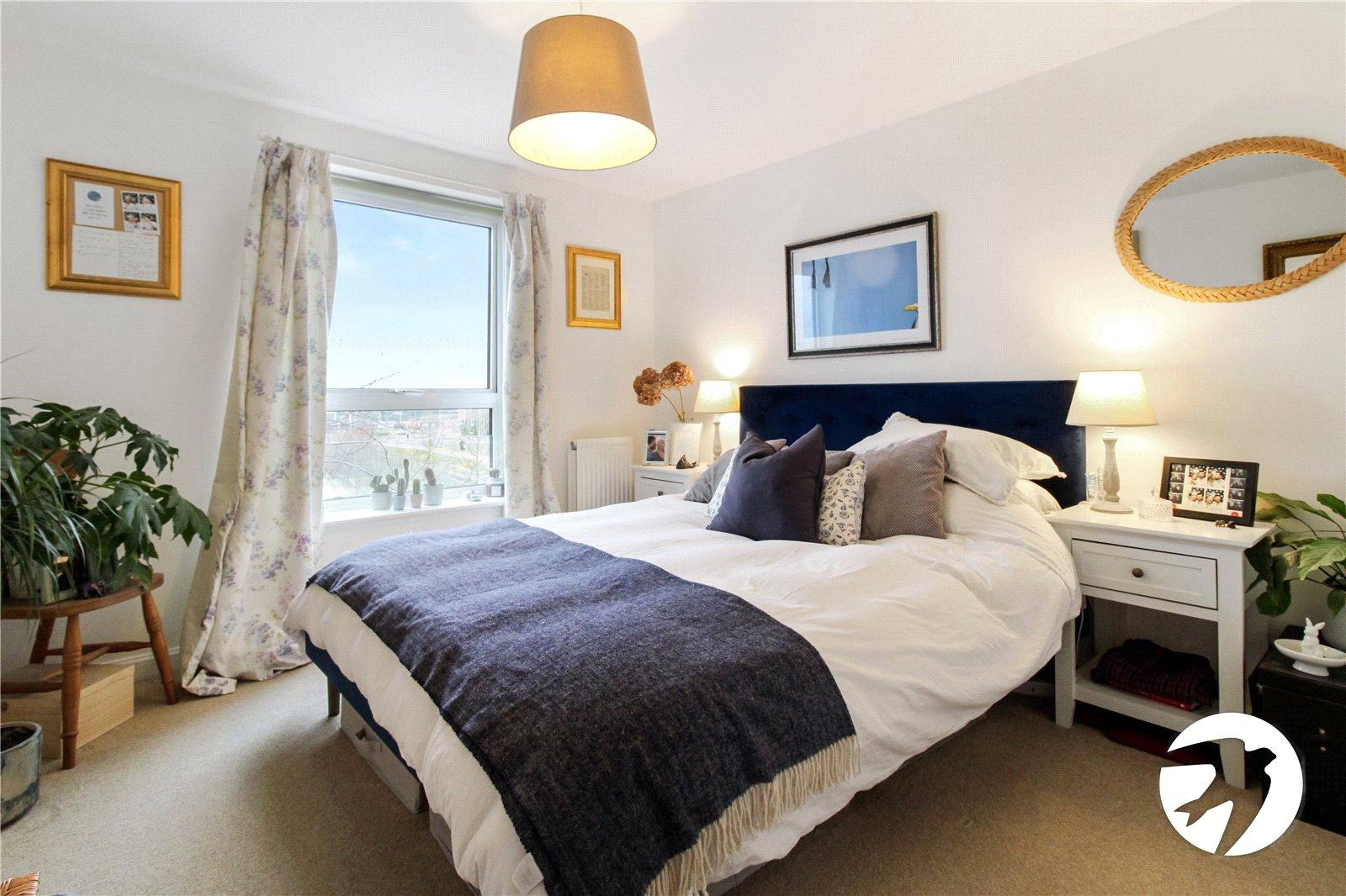 2 bedroom property for sale in Castle Hill | Robinson Jackson