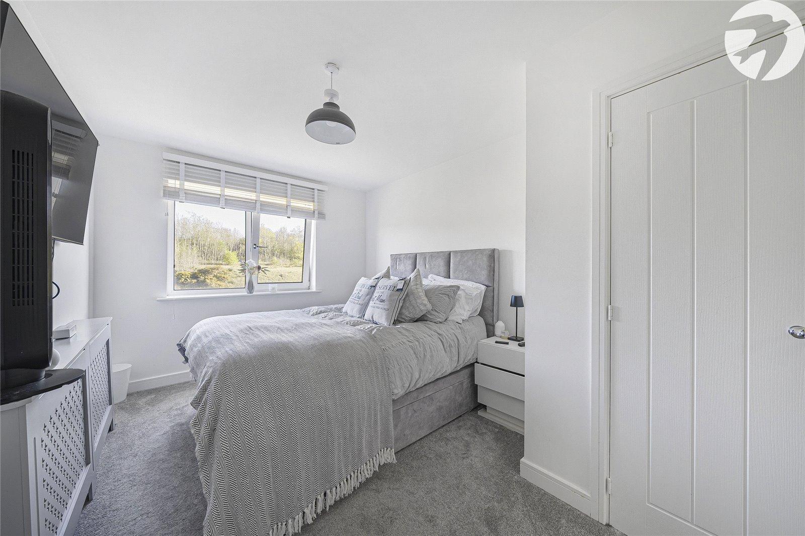 2 bedroom property for sale in Castle Hill | Robinson Jackson