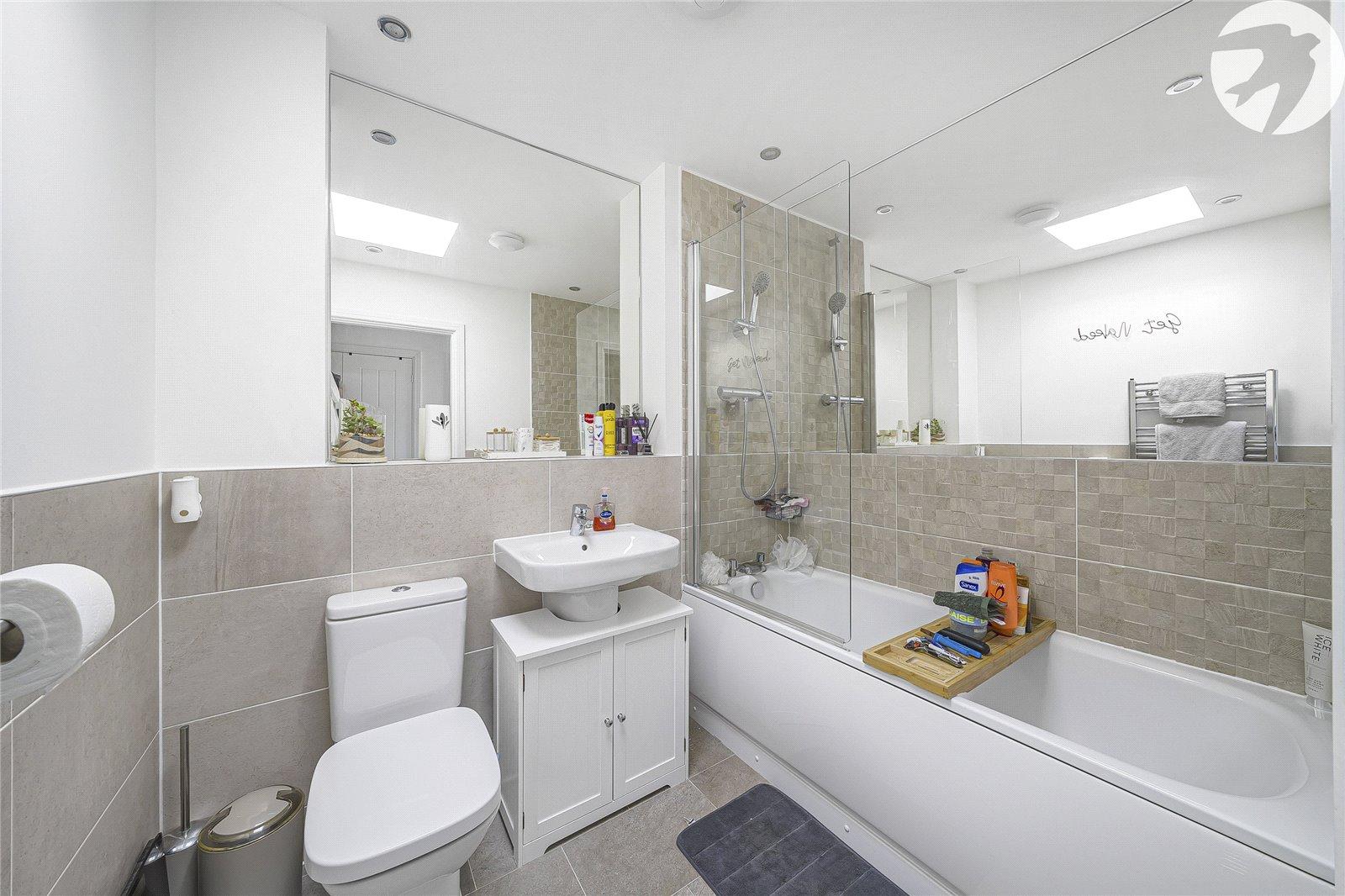 2 bedroom property for sale in Castle Hill | Robinson Jackson
