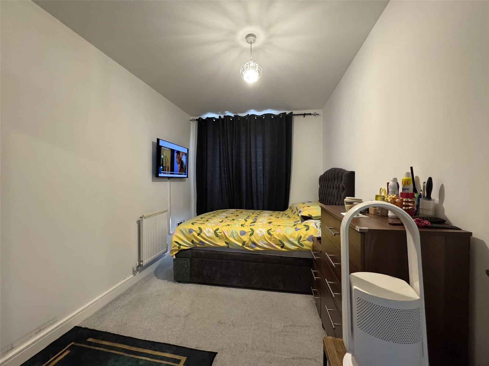2 bedroom property for sale in Castle Hill | Robinson Jackson