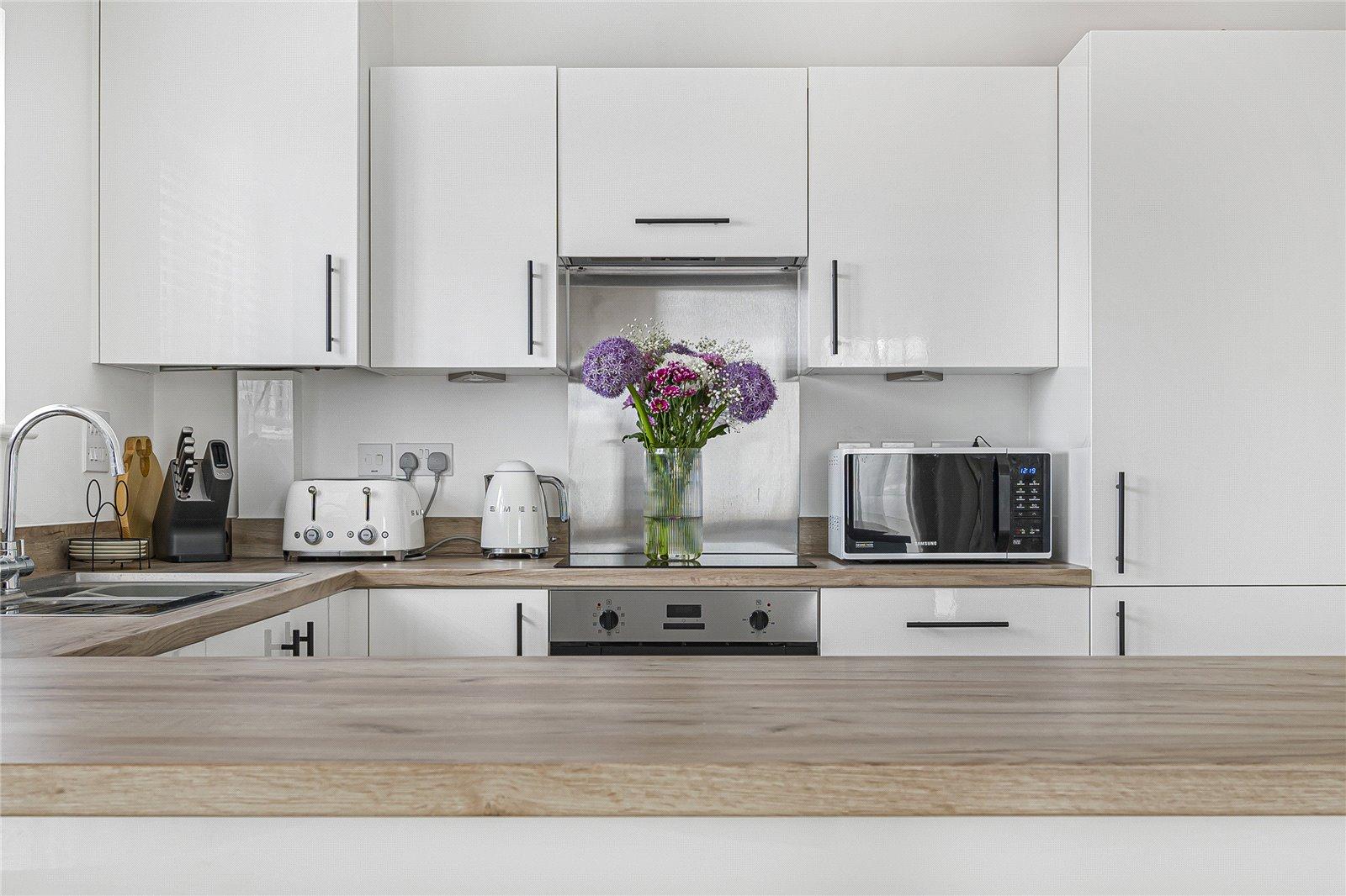 2 bedroom property for sale in Castle Hill | Robinson Jackson