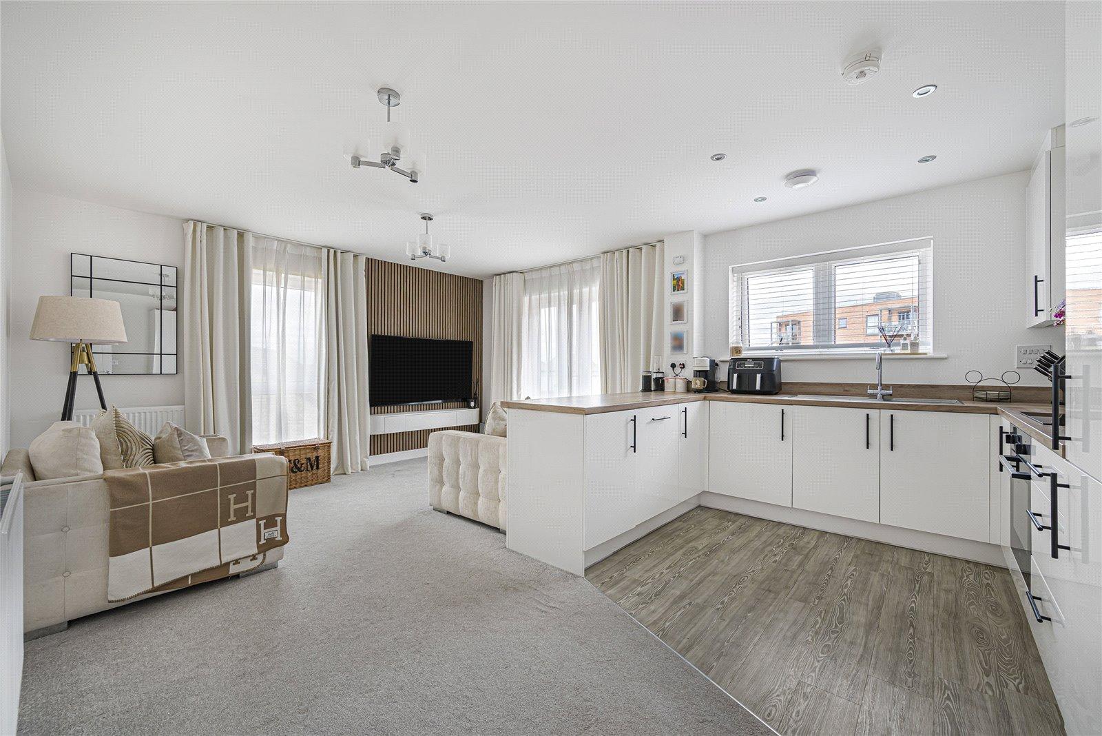 2 bedroom property for sale in Castle Hill | Robinson Jackson
