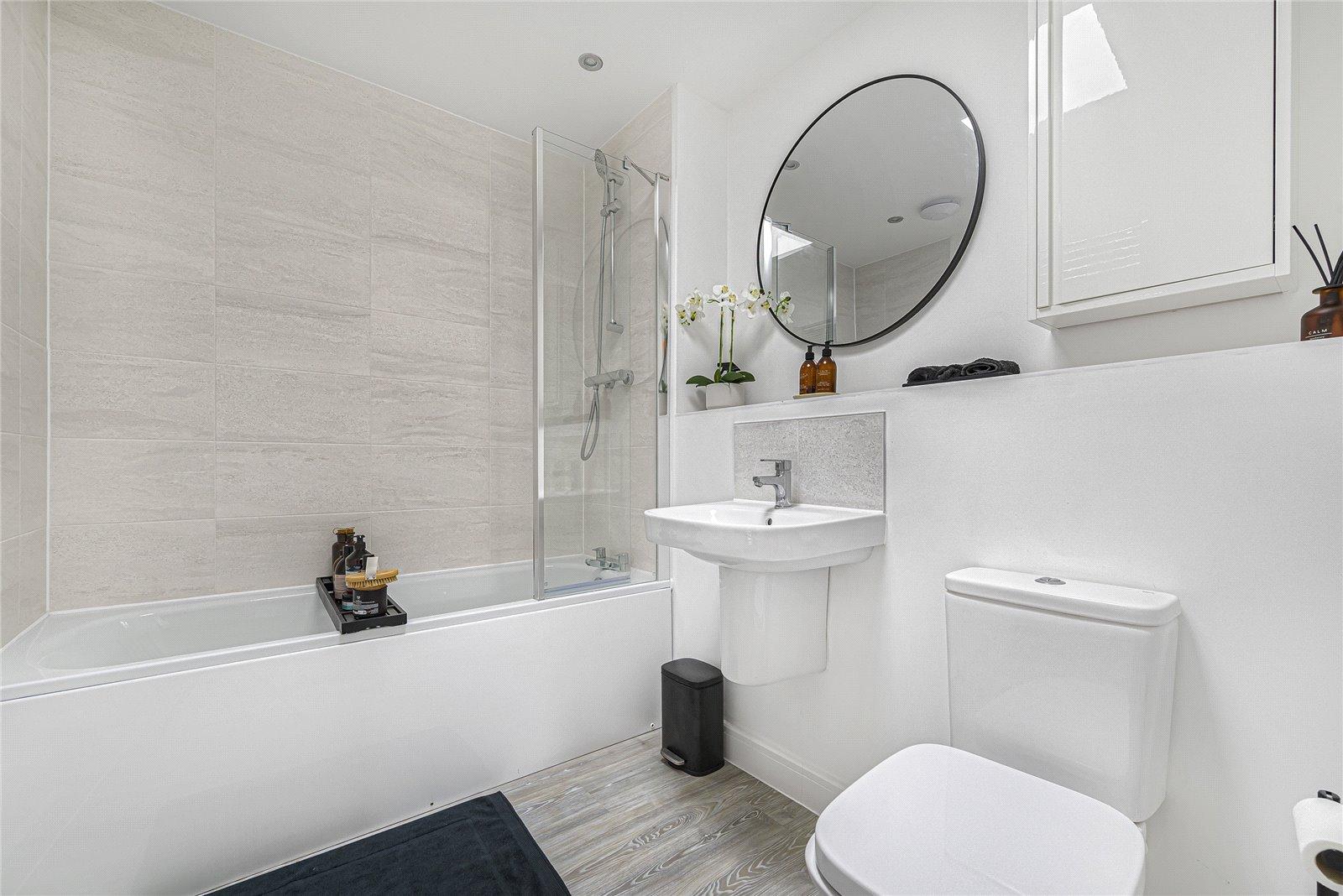 2 bedroom property for sale in Castle Hill | Robinson Jackson