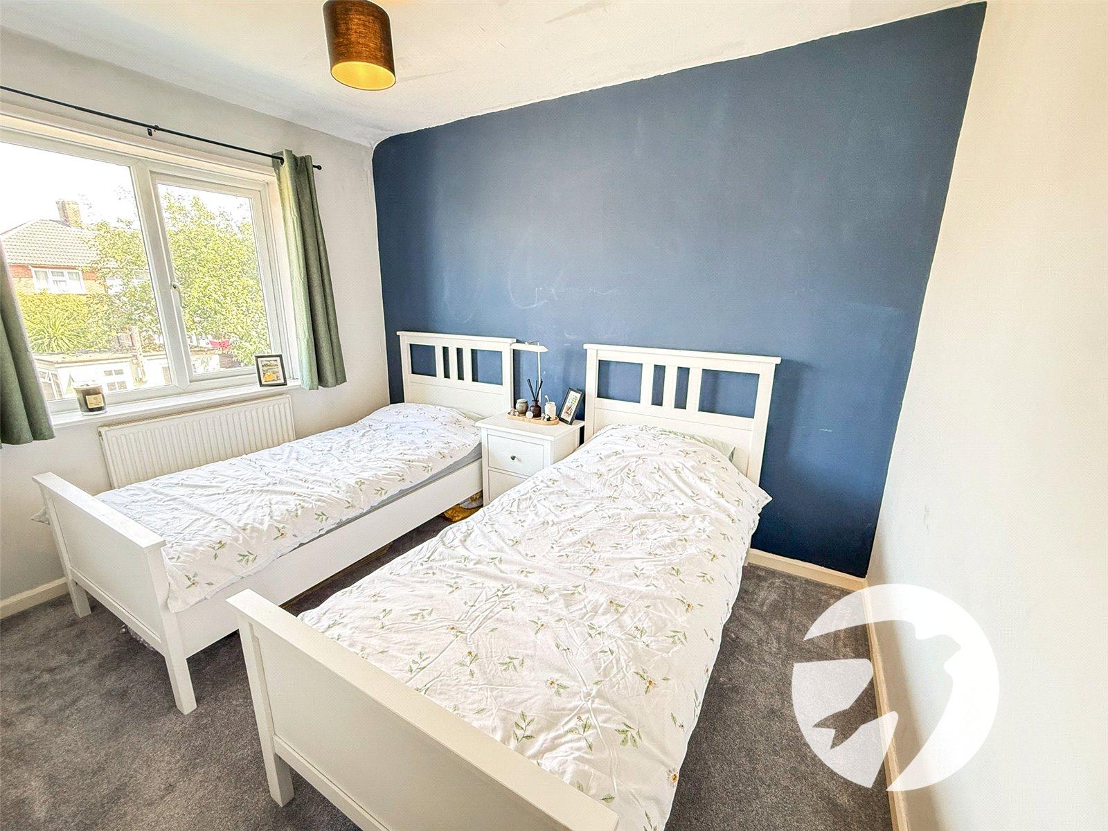 3 bedroom house for sale in London | Robinson Jackson