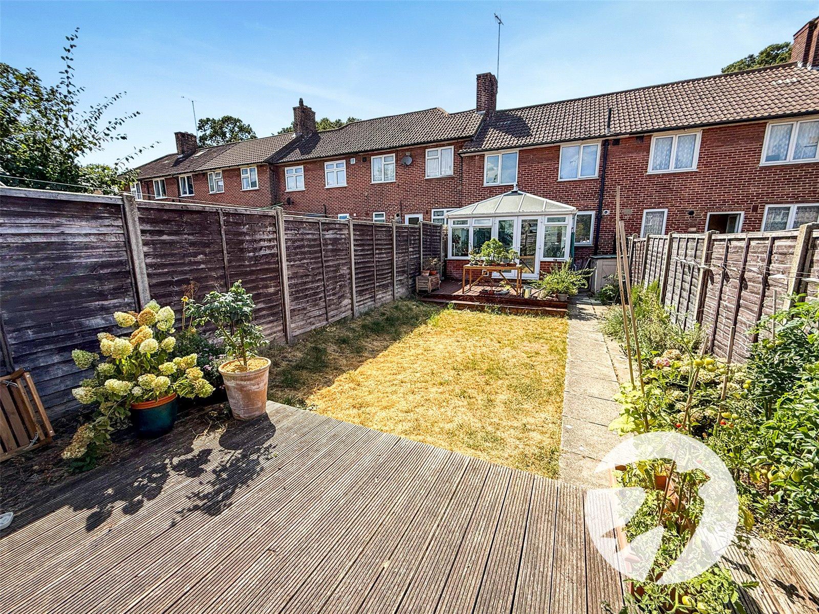 3 bedroom house for sale in London | Robinson Jackson