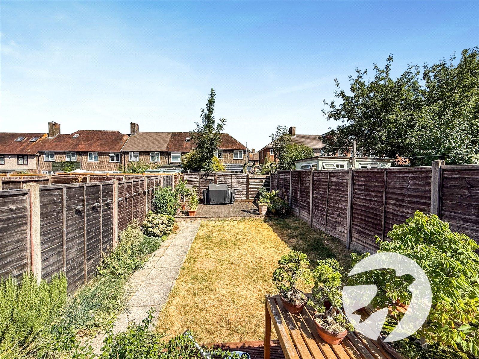 3 bedroom house for sale in London | Robinson Jackson