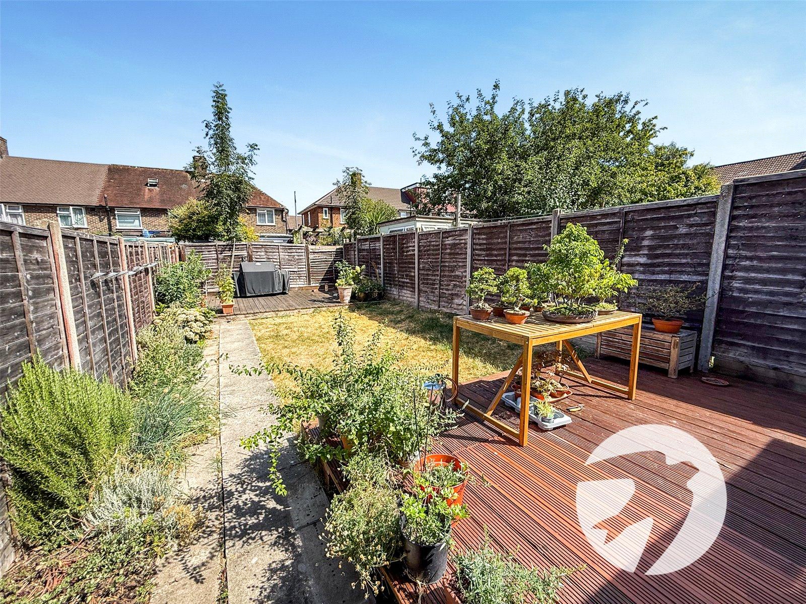 3 bedroom house for sale in London | Robinson Jackson