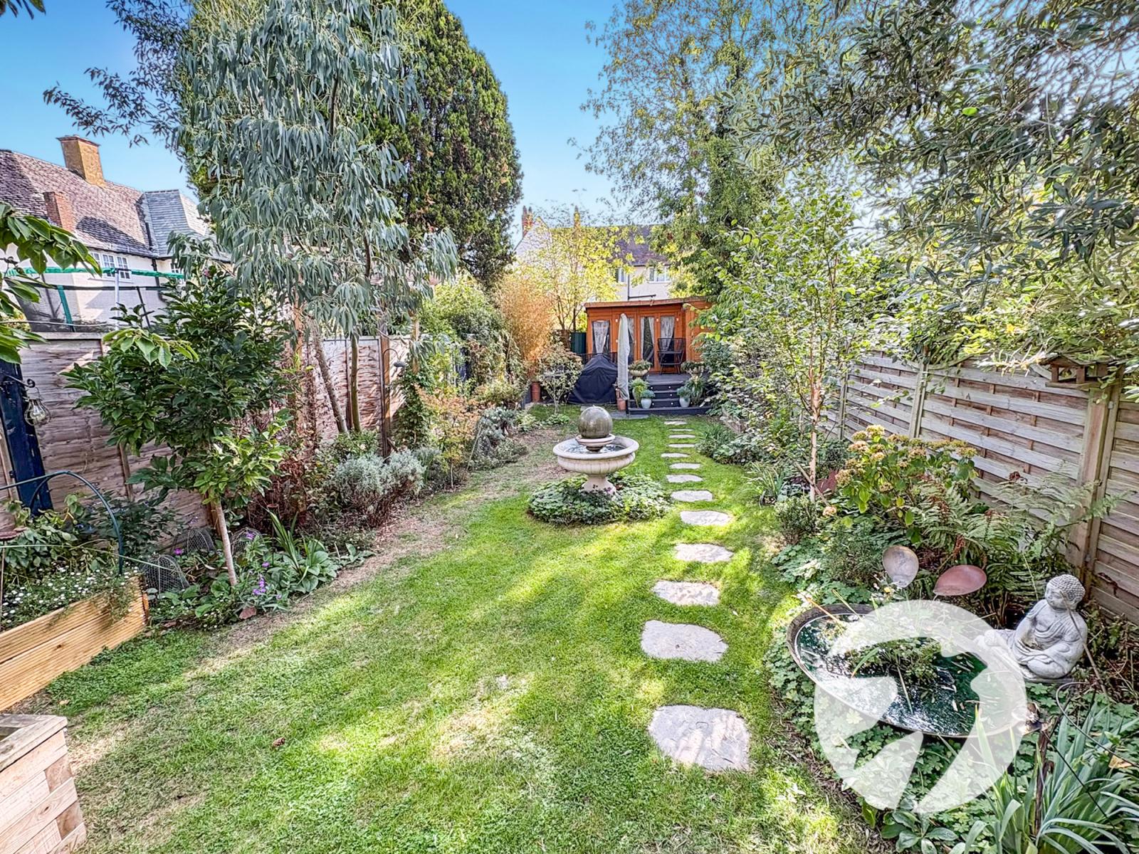 3 bedroom house for sale in London | Robinson Jackson