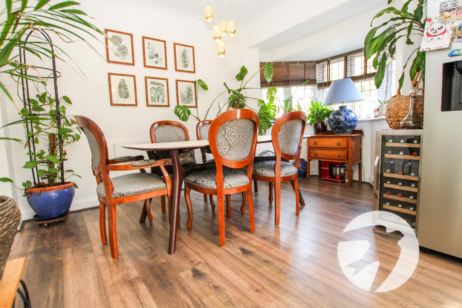 3 bedroom house for sale in London | Robinson Jackson