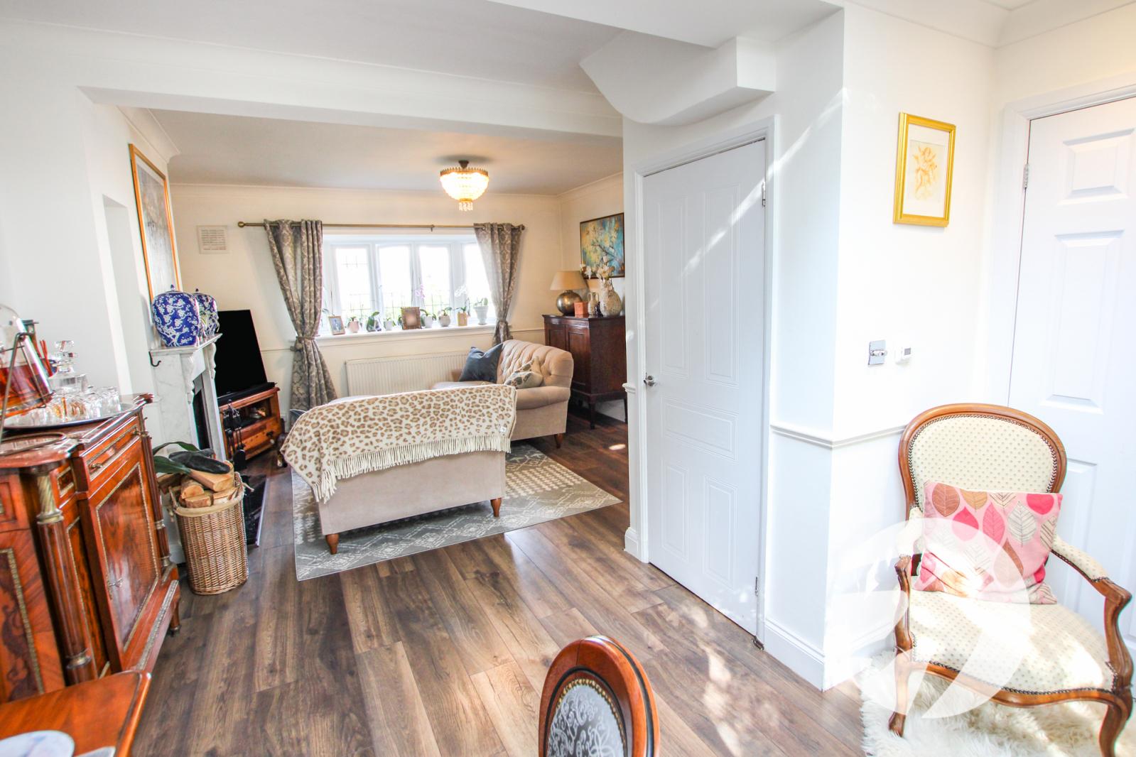 3 bedroom house for sale in London | Robinson Jackson