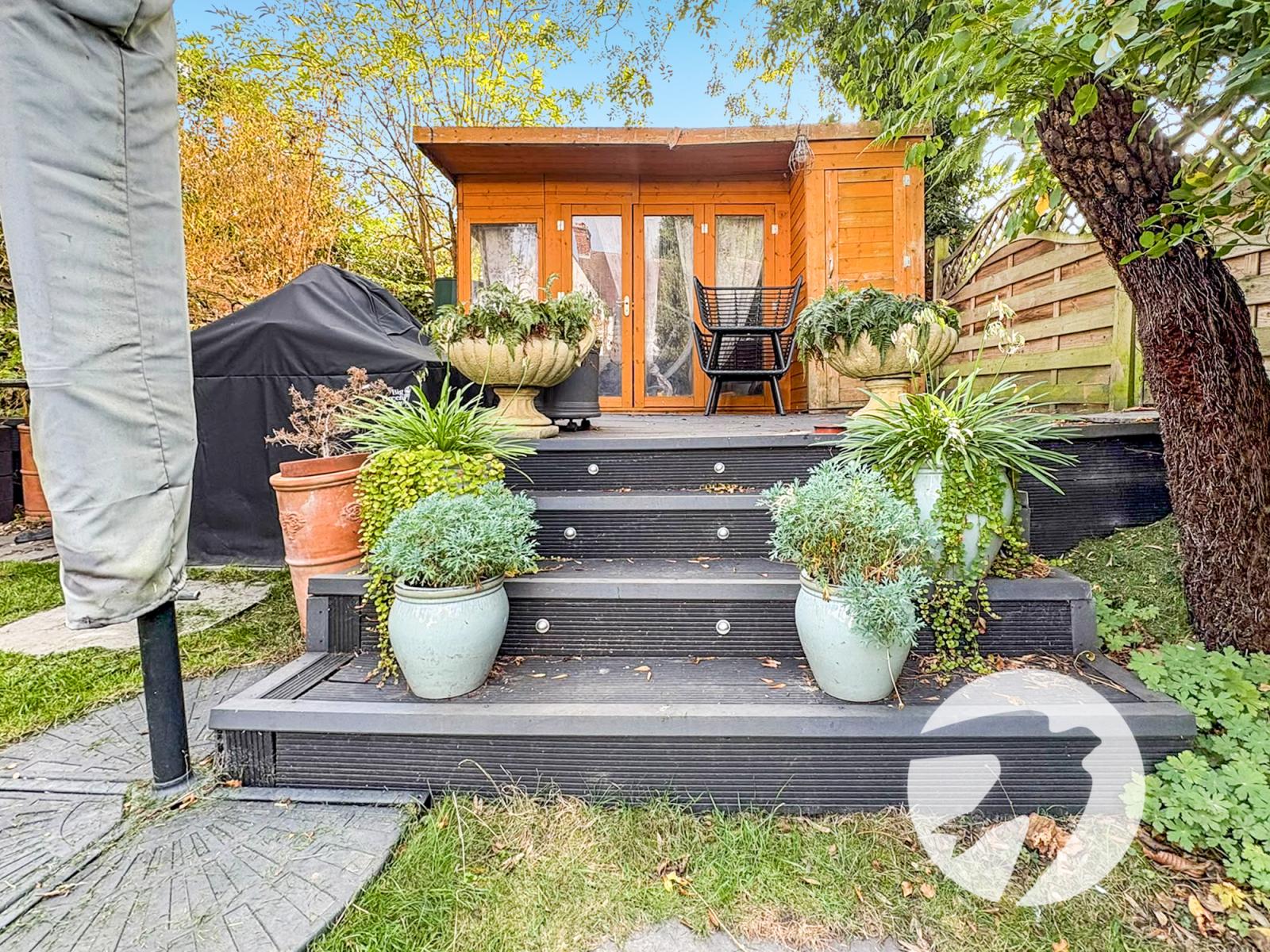 3 bedroom house for sale in London | Robinson Jackson