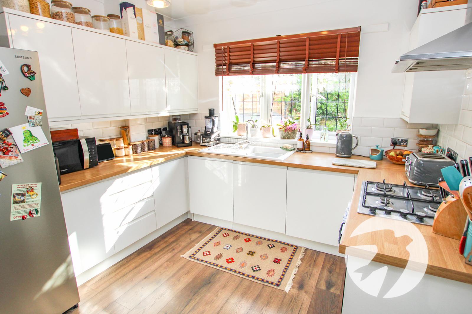 3 bedroom house for sale in London | Robinson Jackson