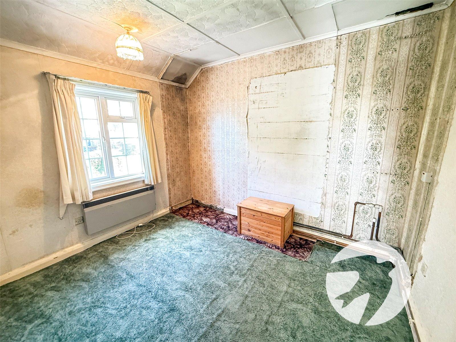 3 bedroom house for sale in London | Robinson Jackson