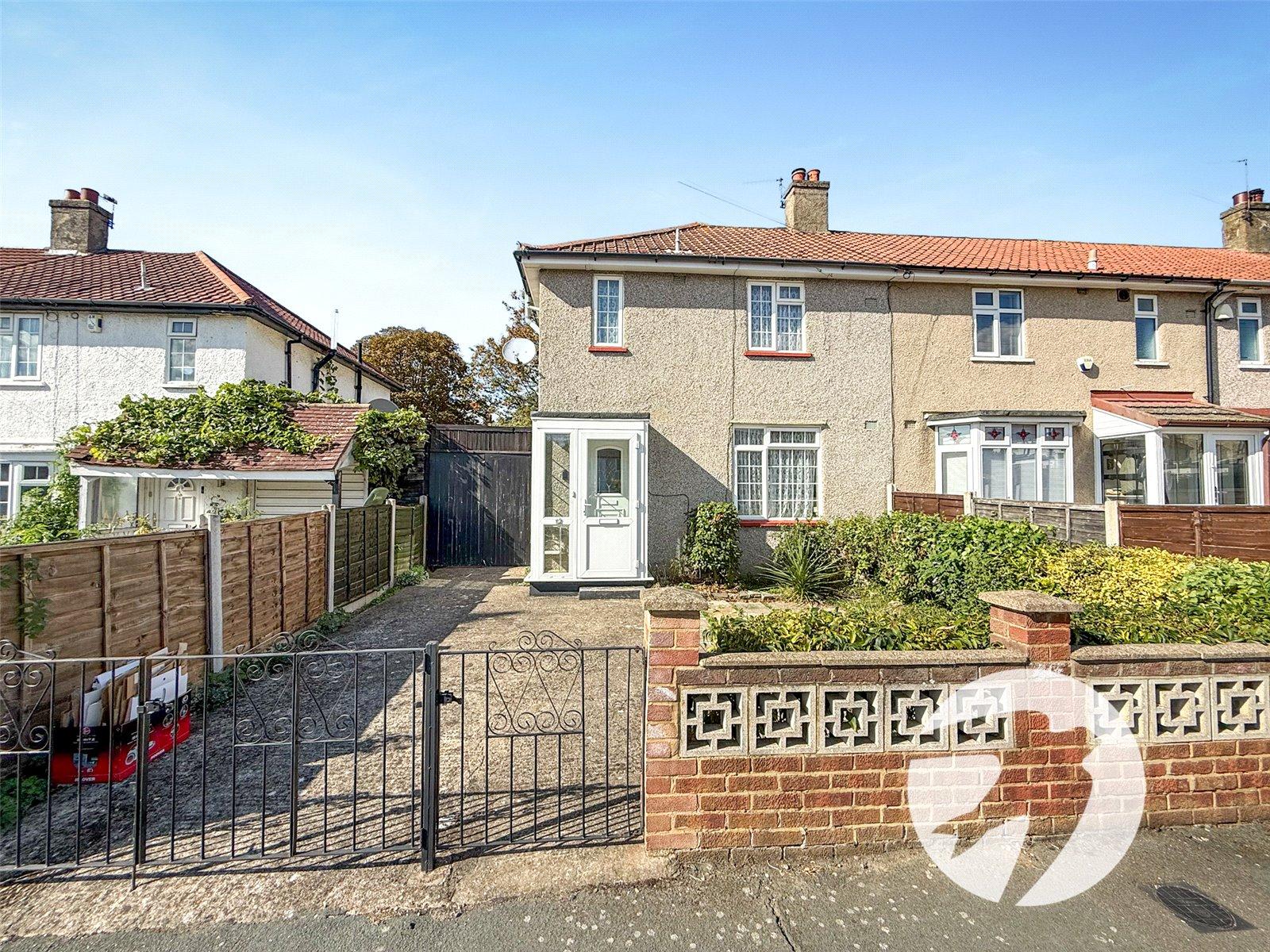 3 bedroom house for sale in London | Robinson Jackson