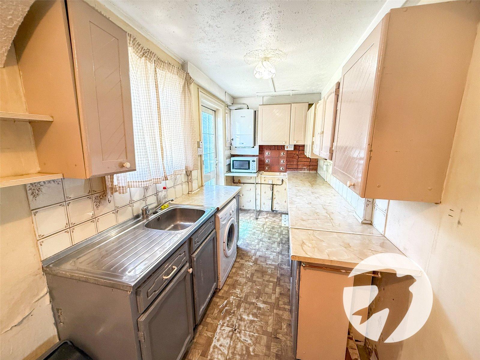 3 bedroom house for sale in London | Robinson Jackson