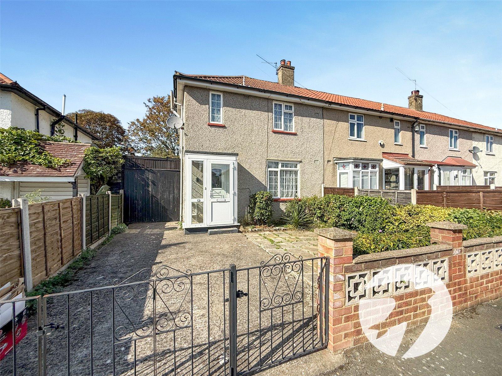 3 bedroom house for sale in London | Robinson Jackson