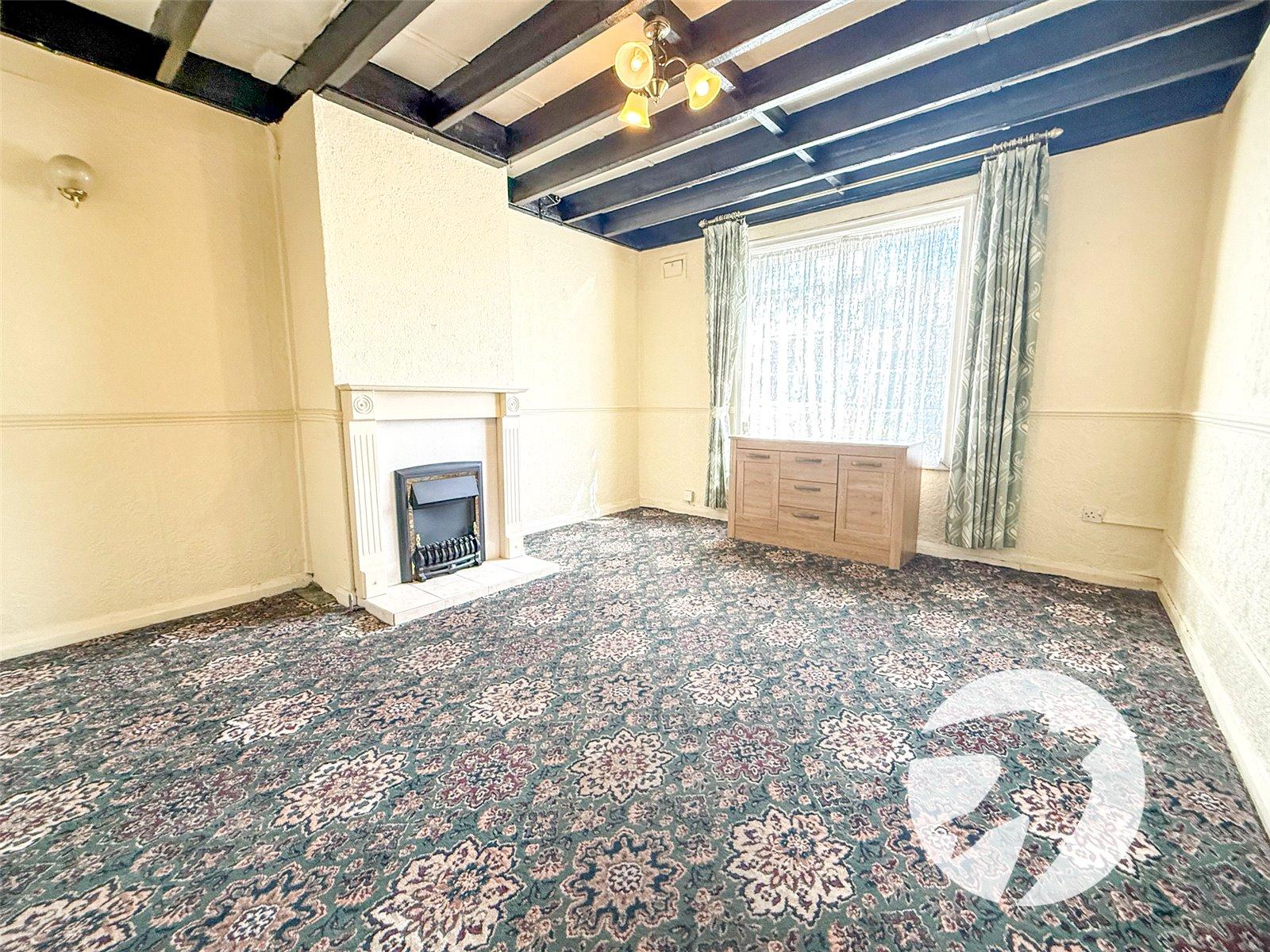3 bedroom house for sale in London | Robinson Jackson