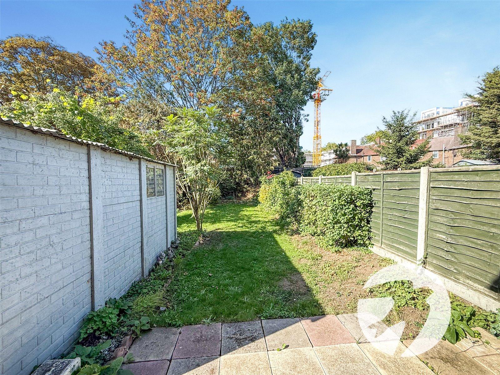 3 bedroom house for sale in London | Robinson Jackson
