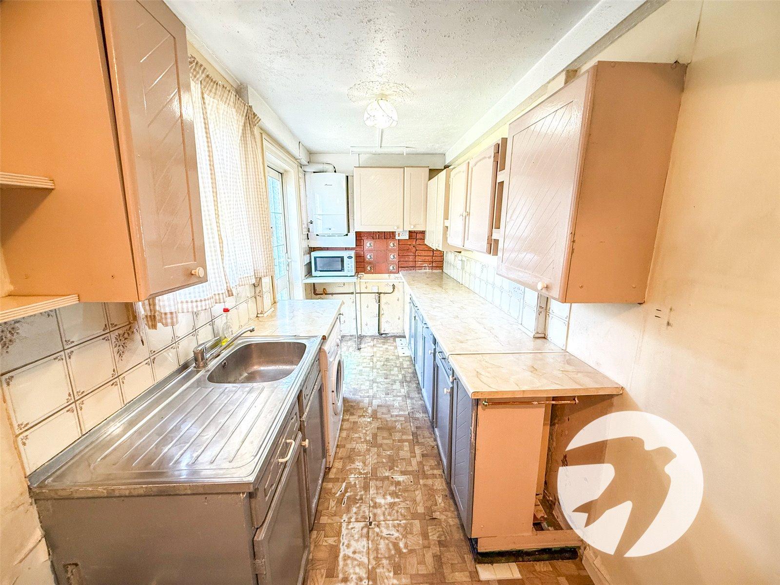 3 bedroom house for sale in London | Robinson Jackson