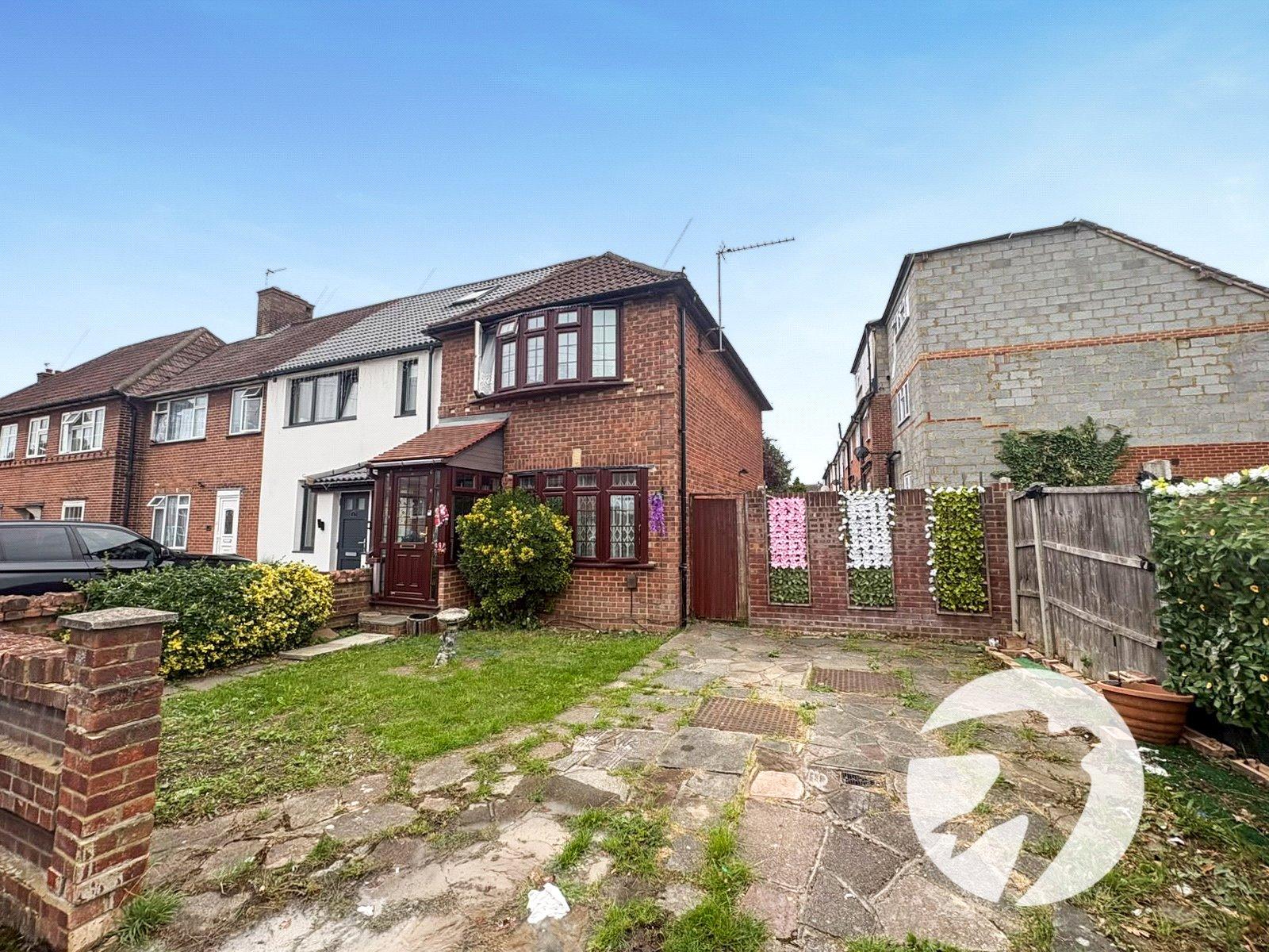 2 bedroom house for sale in London | Robinson Jackson
