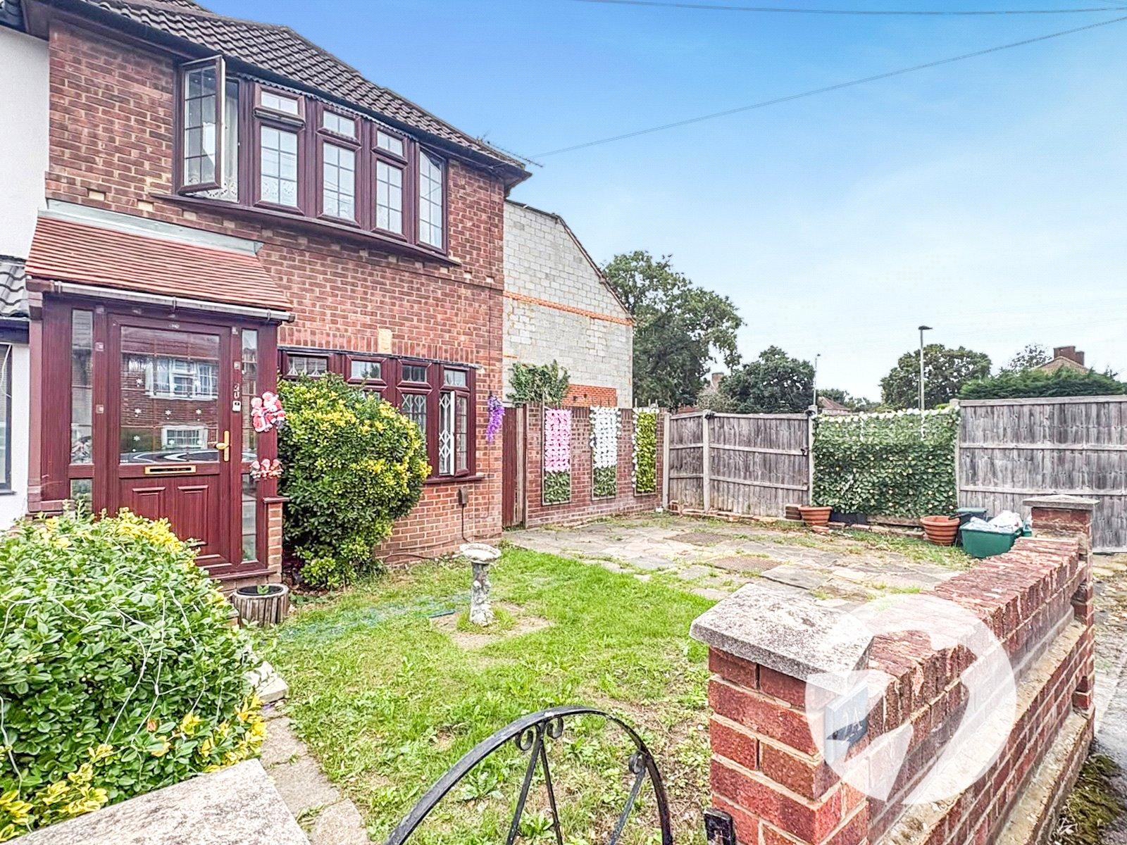 2 bedroom house for sale in London | Robinson Jackson