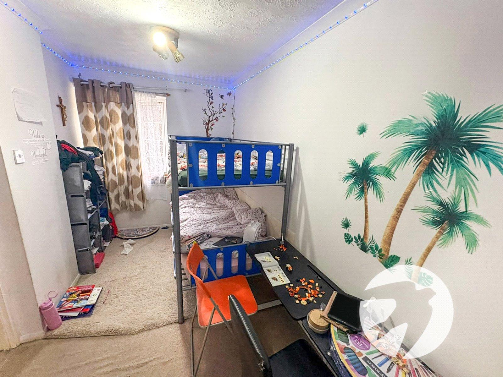 2 bedroom house for sale in London | Robinson Jackson