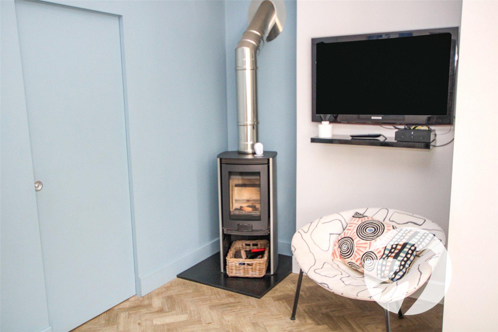 3 bedroom house for sale in London | Robinson Jackson