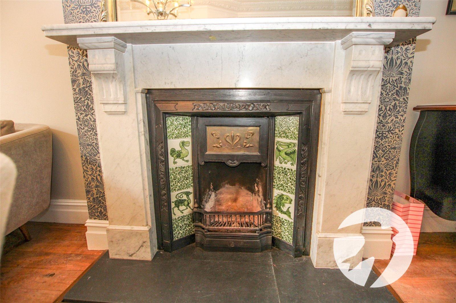 3 bedroom house for sale in London | Robinson Jackson