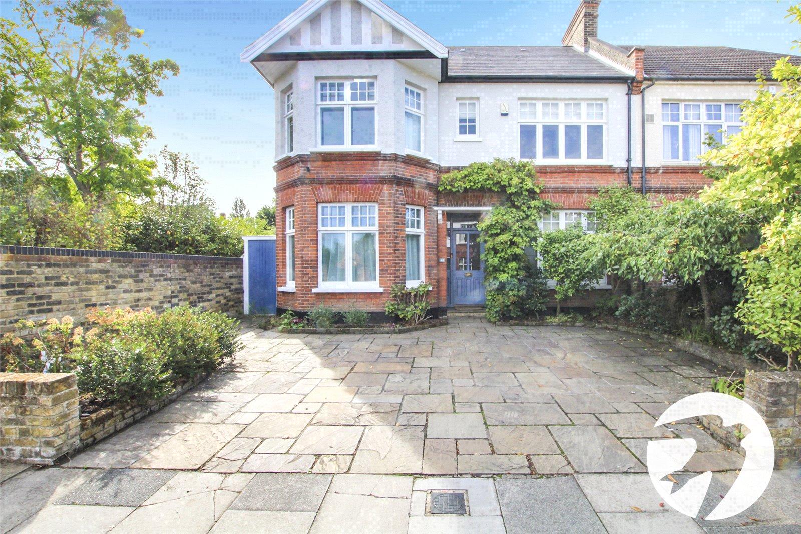 3 bedroom house for sale in London | Robinson Jackson