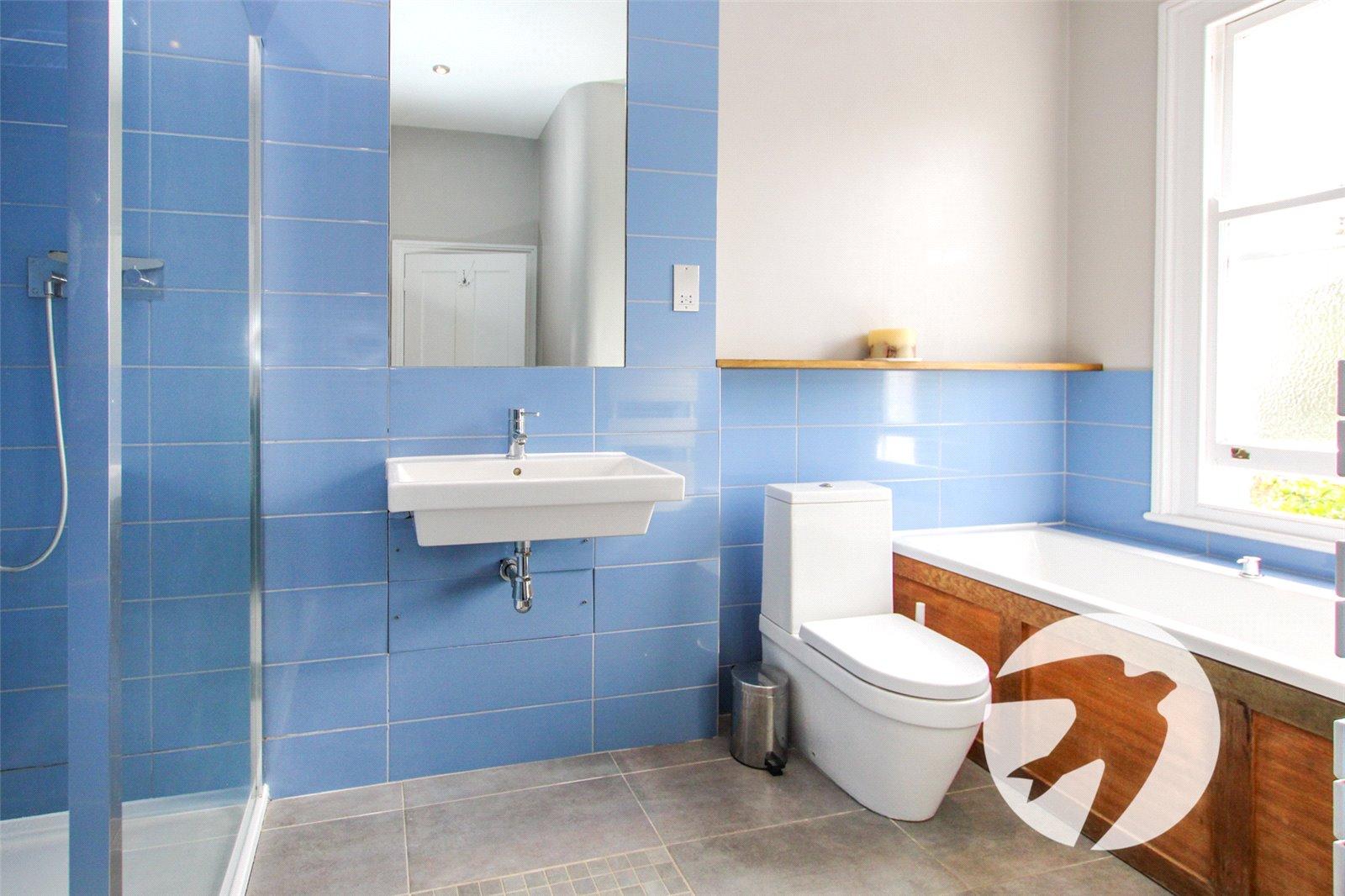 3 bedroom house for sale in London | Robinson Jackson