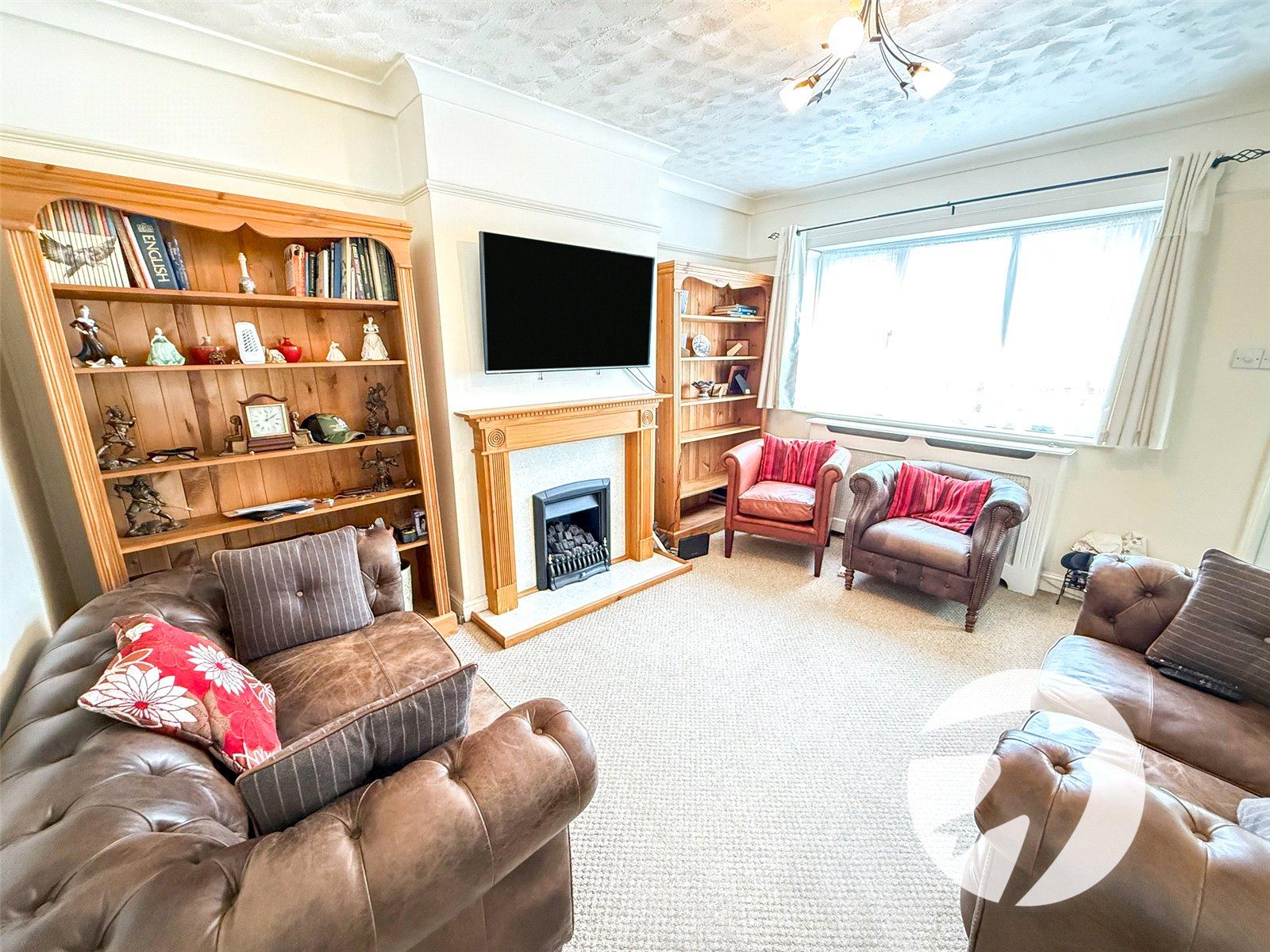 2 bedroom property for sale in London | Robinson Jackson