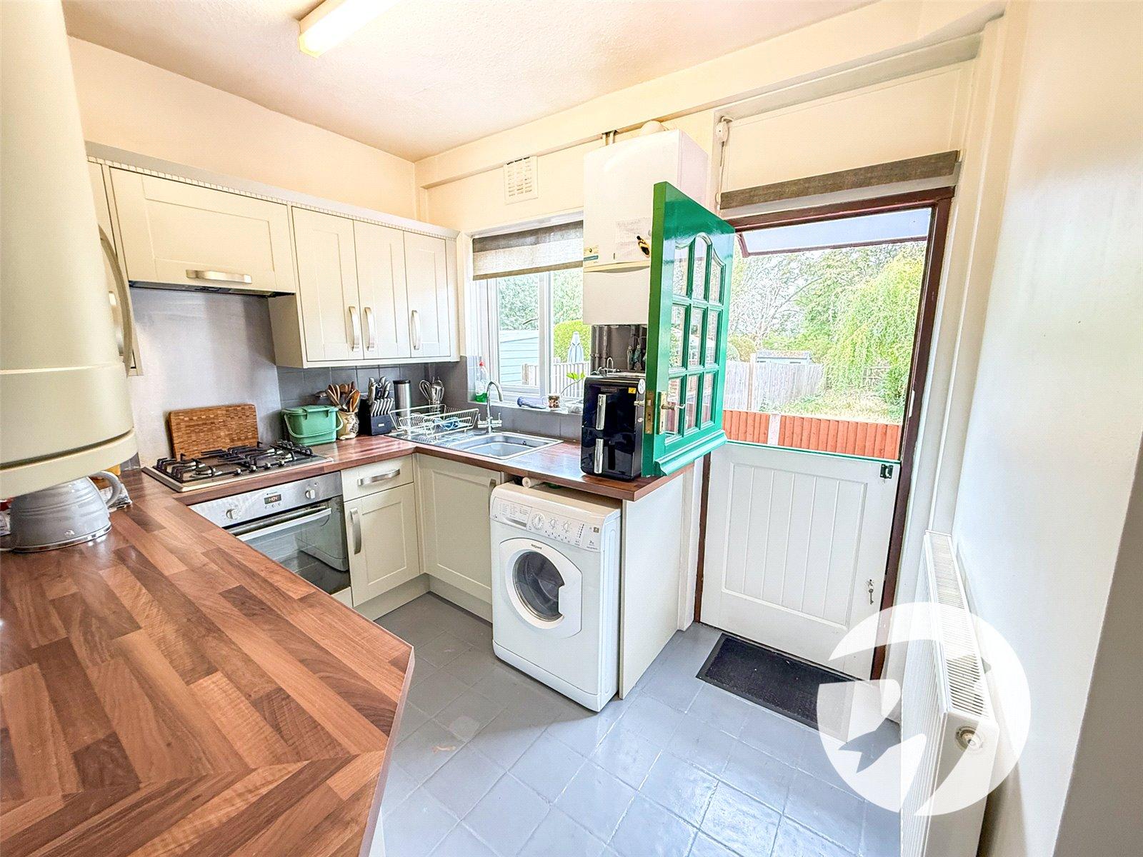 2 bedroom property for sale in London | Robinson Jackson