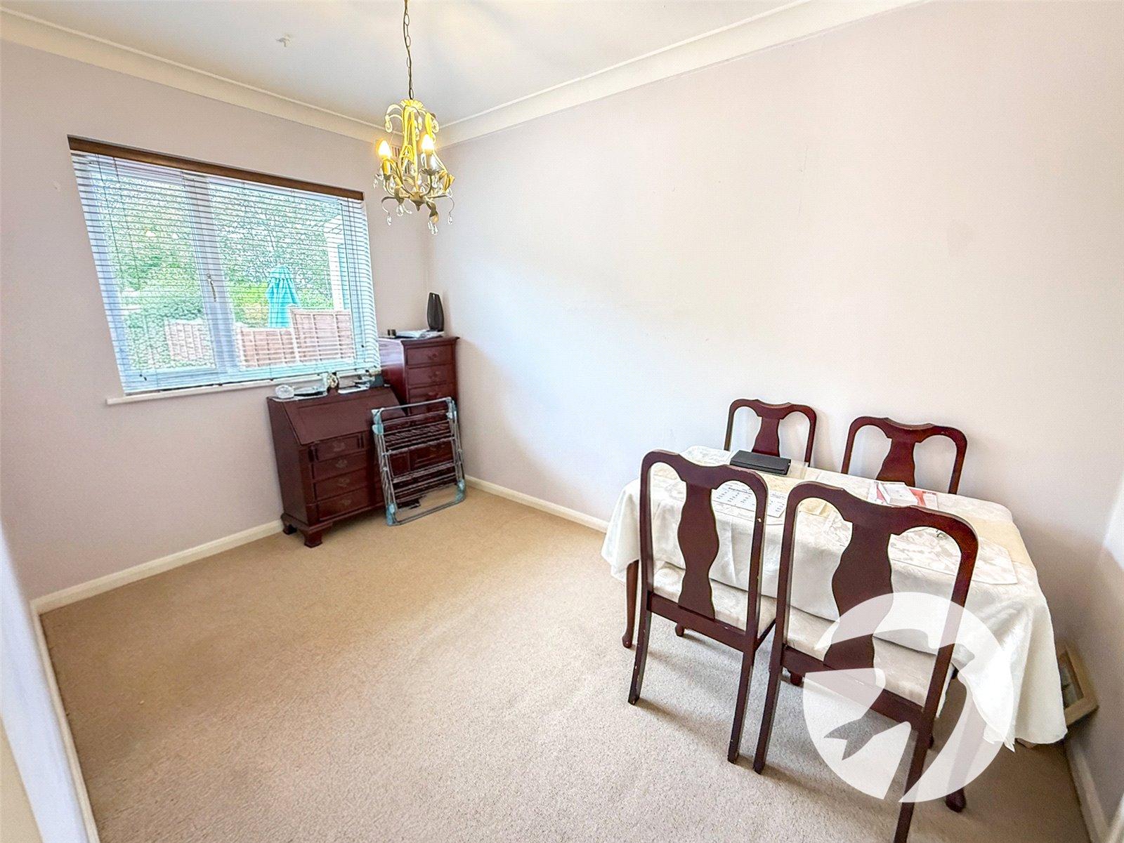 2 bedroom property for sale in London | Robinson Jackson