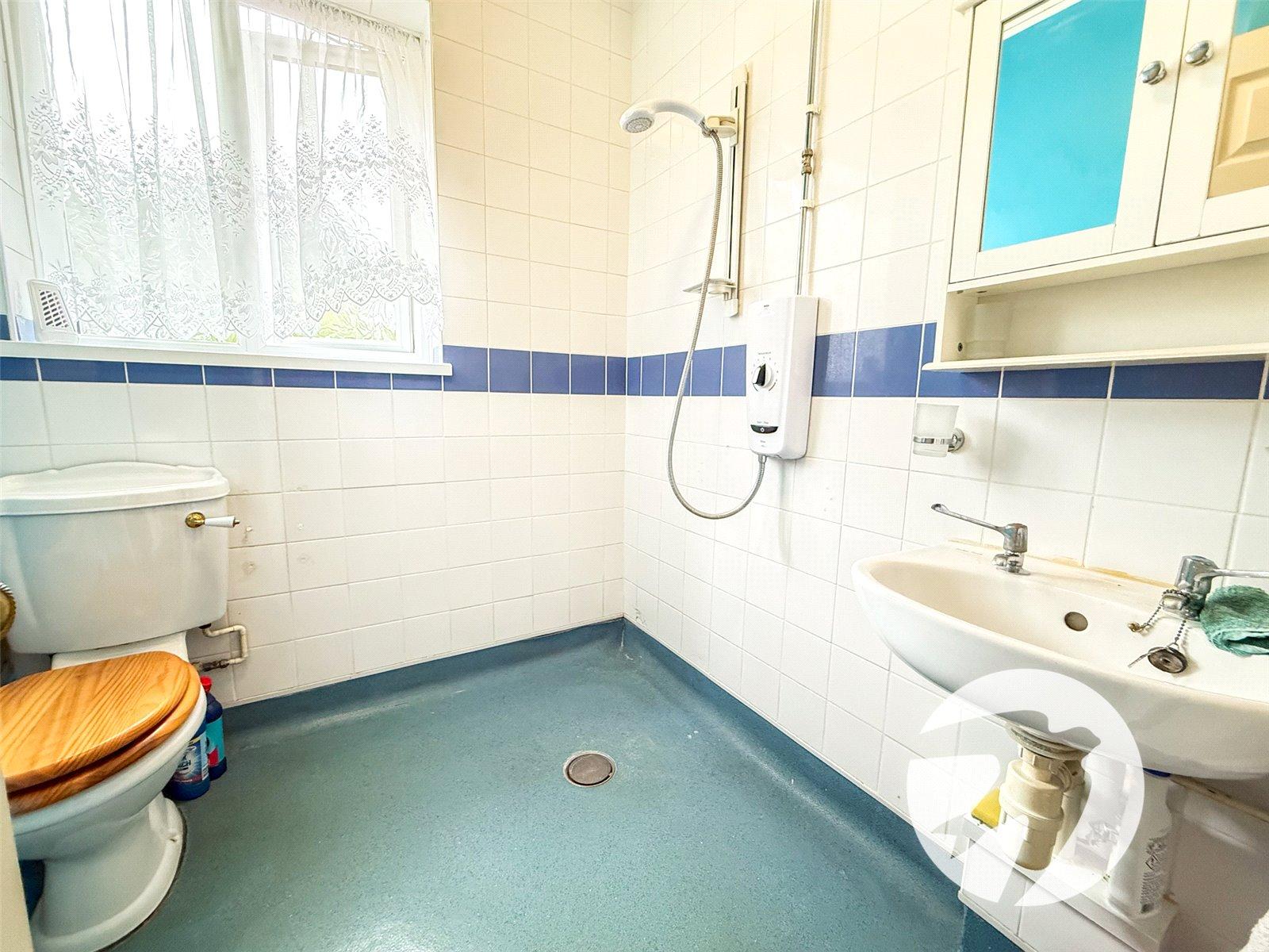 2 bedroom property for sale in London | Robinson Jackson