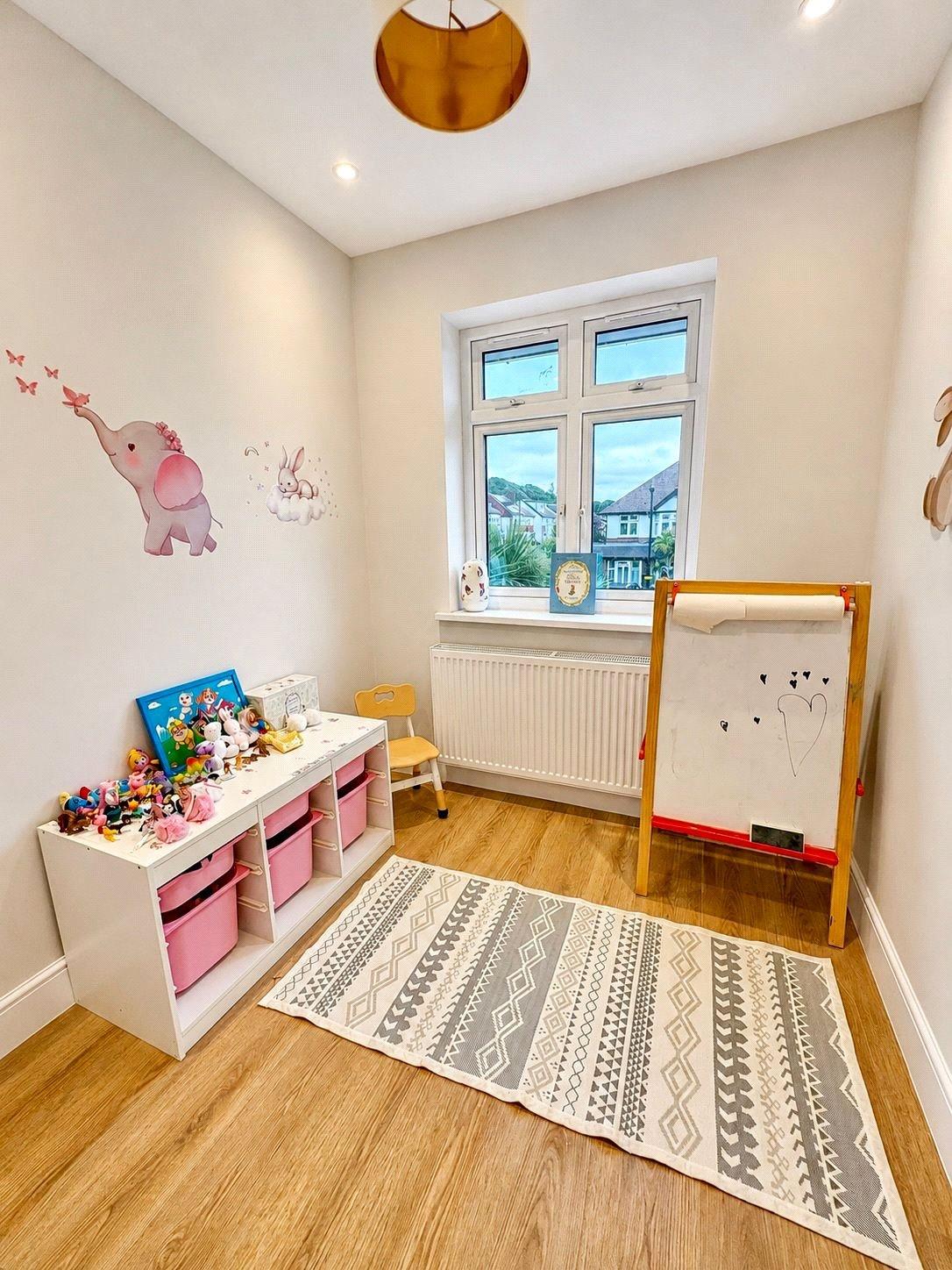 5 bedroom house for sale in London | Robinson Jackson