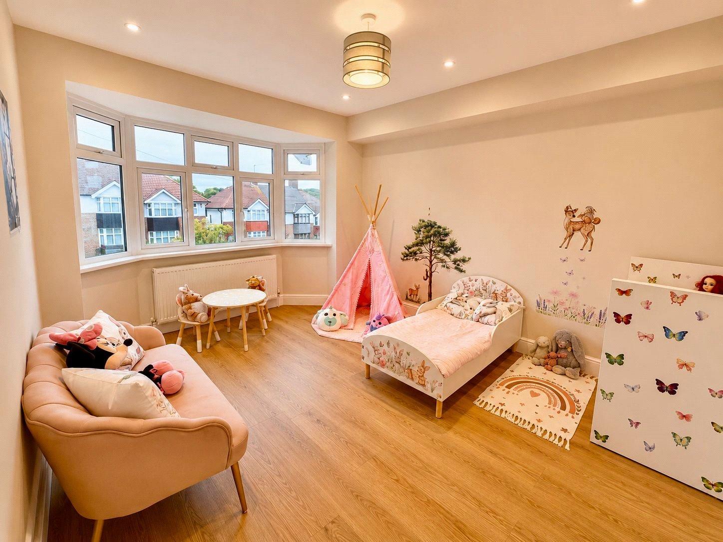 5 bedroom house for sale in London | Robinson Jackson