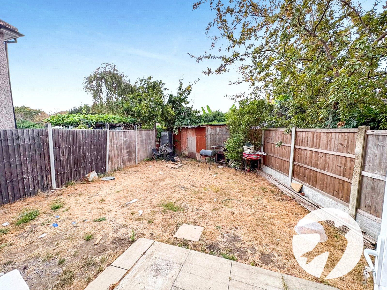 3 bedroom house for sale in London | Robinson Jackson