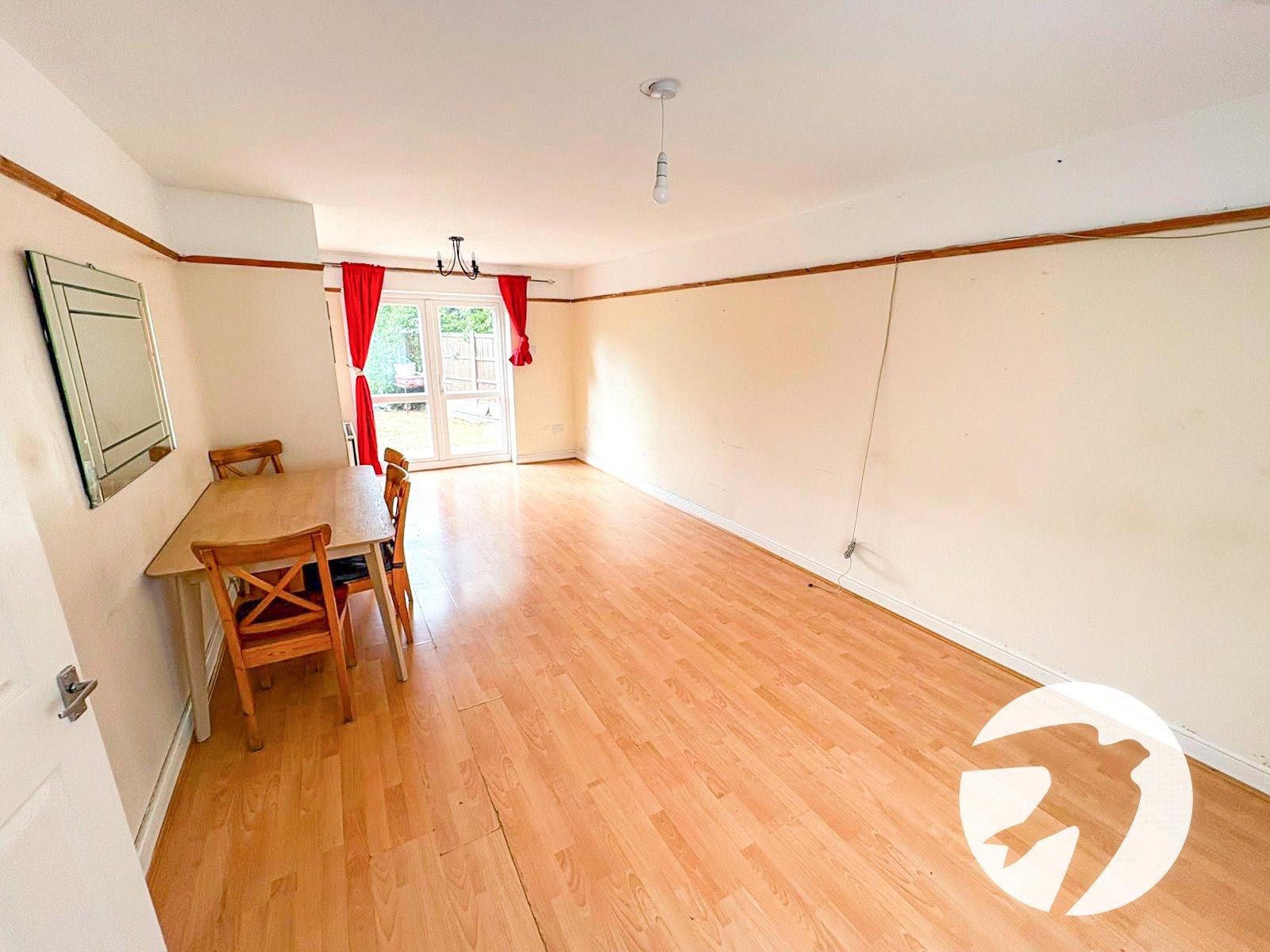 3 bedroom house for sale in London | Robinson Jackson