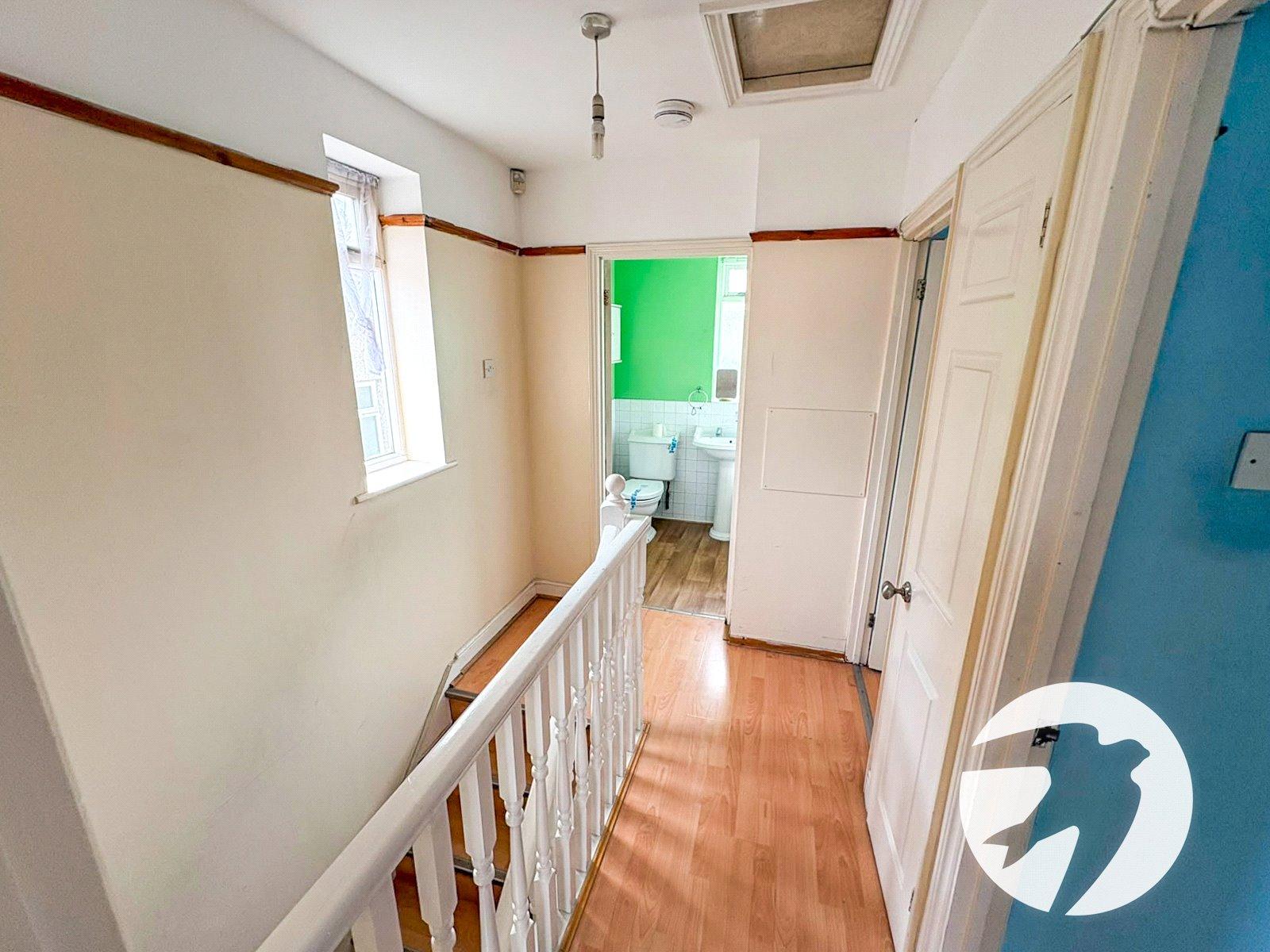 3 bedroom house for sale in London | Robinson Jackson
