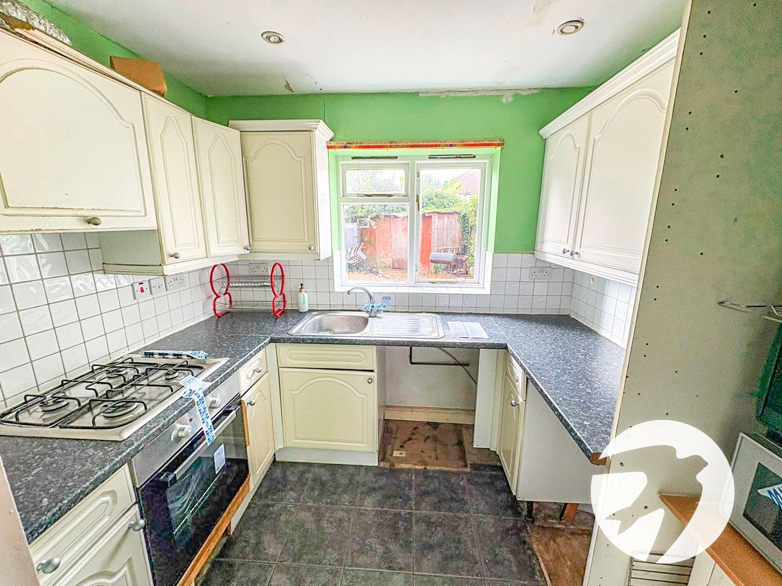 3 bedroom house for sale in London | Robinson Jackson