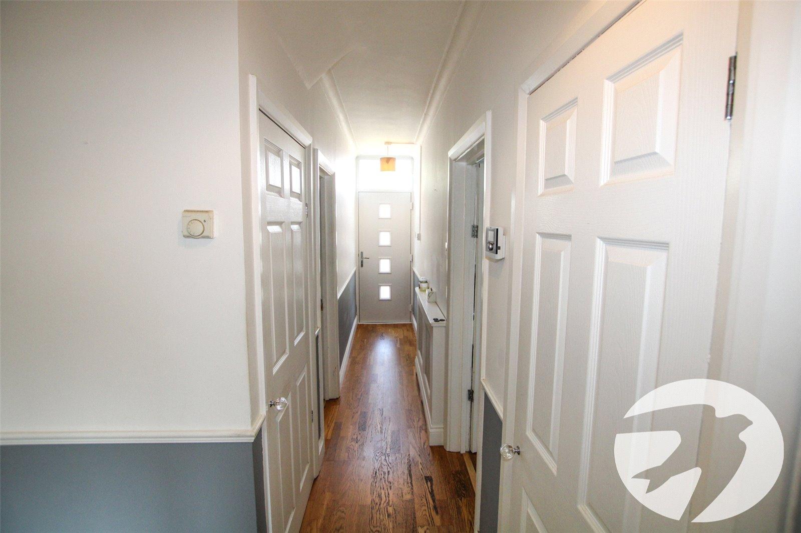 2 bedroom property for sale in London | Robinson Jackson